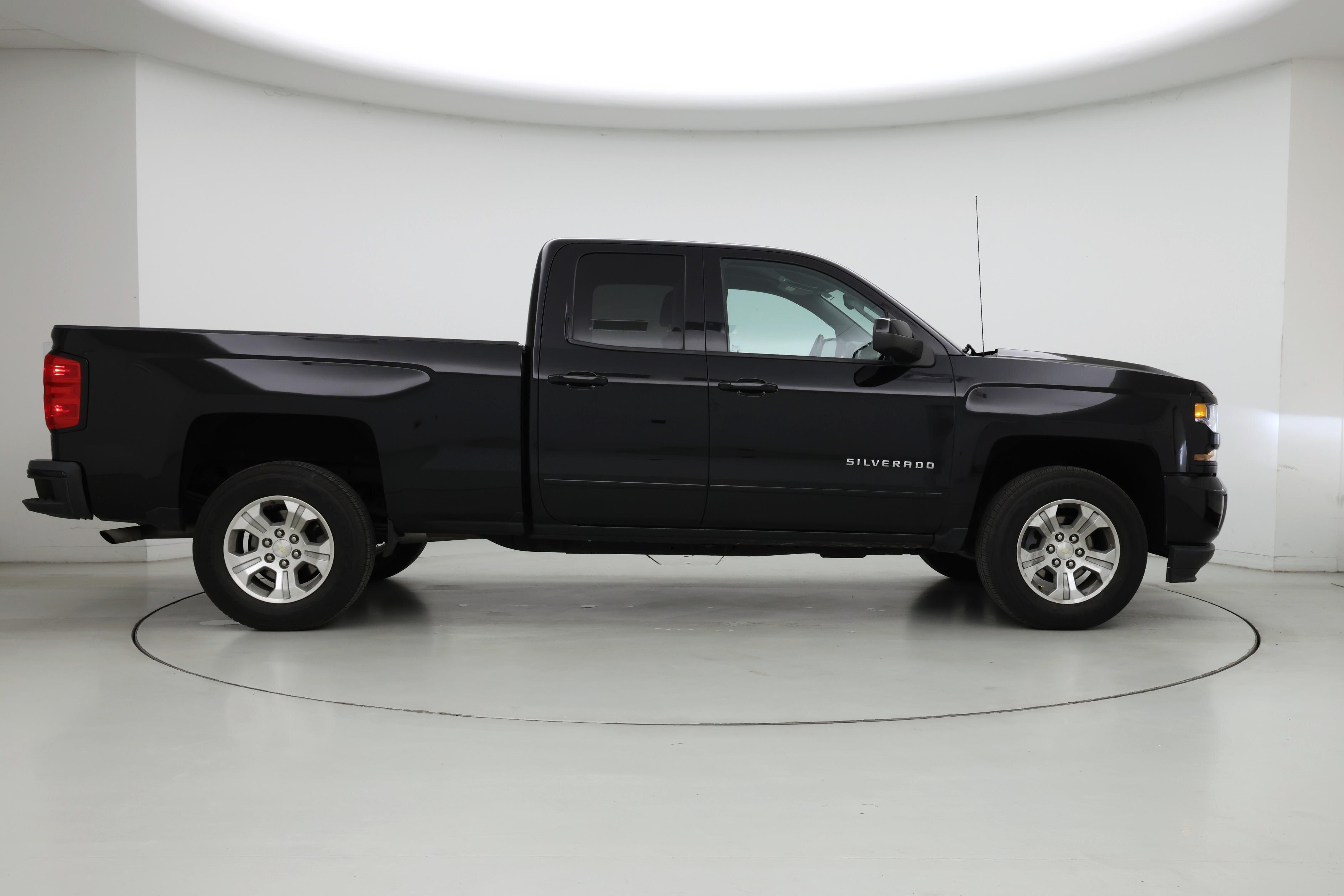 Thumbnail: 2018 Chevrolet Silverado 1500 - 7