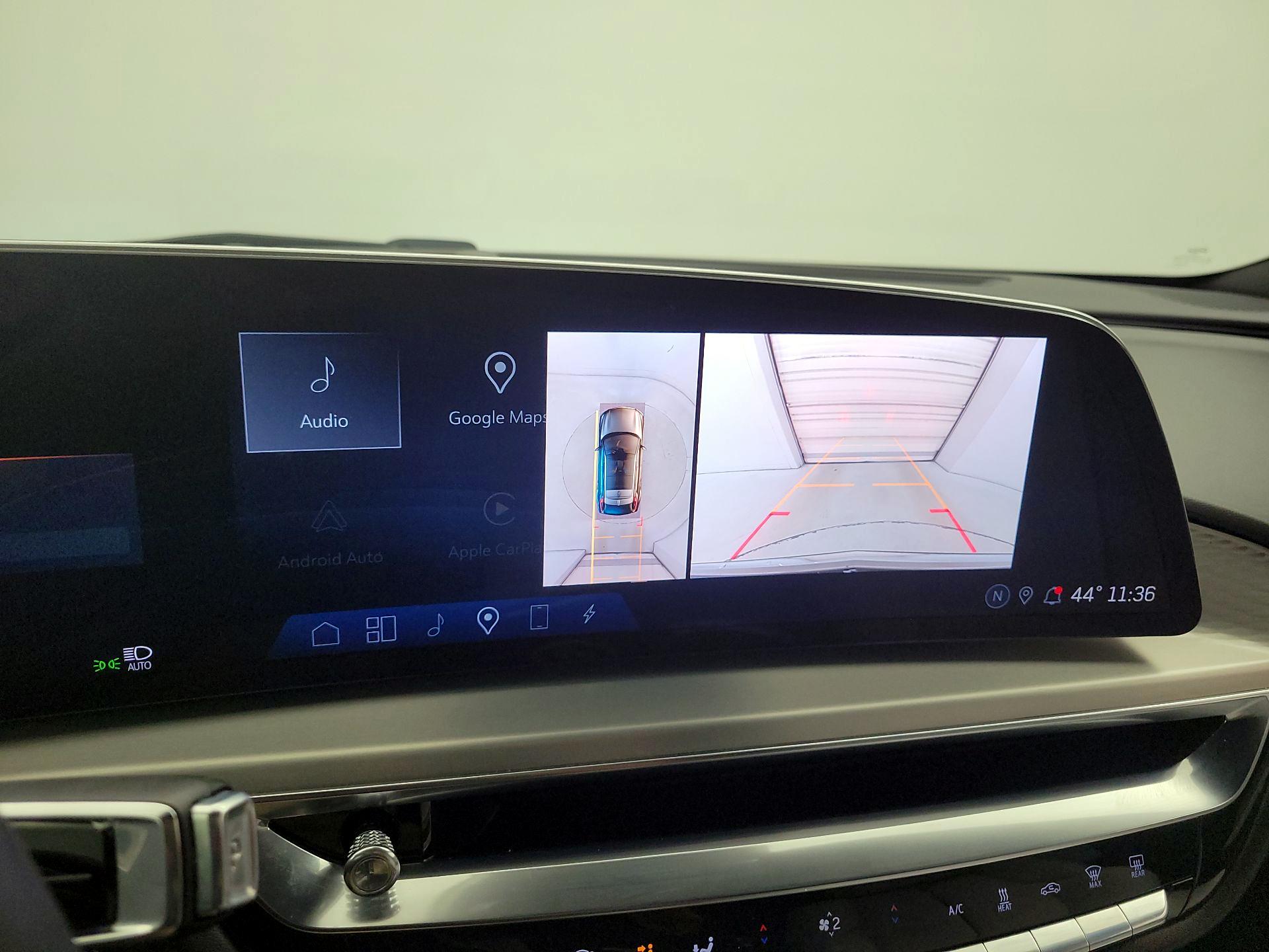 Thumbnail: 2023 Cadillac Lyriq - 14