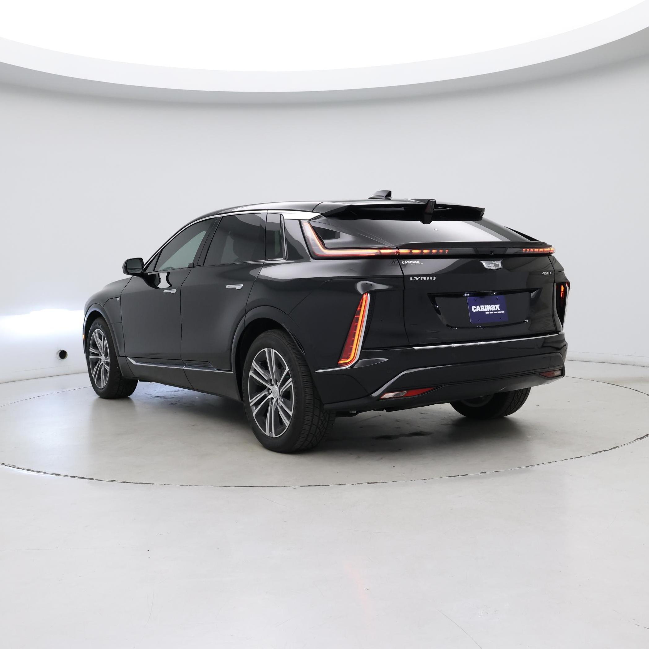 Thumbnail: 2023 Cadillac Lyriq - 2