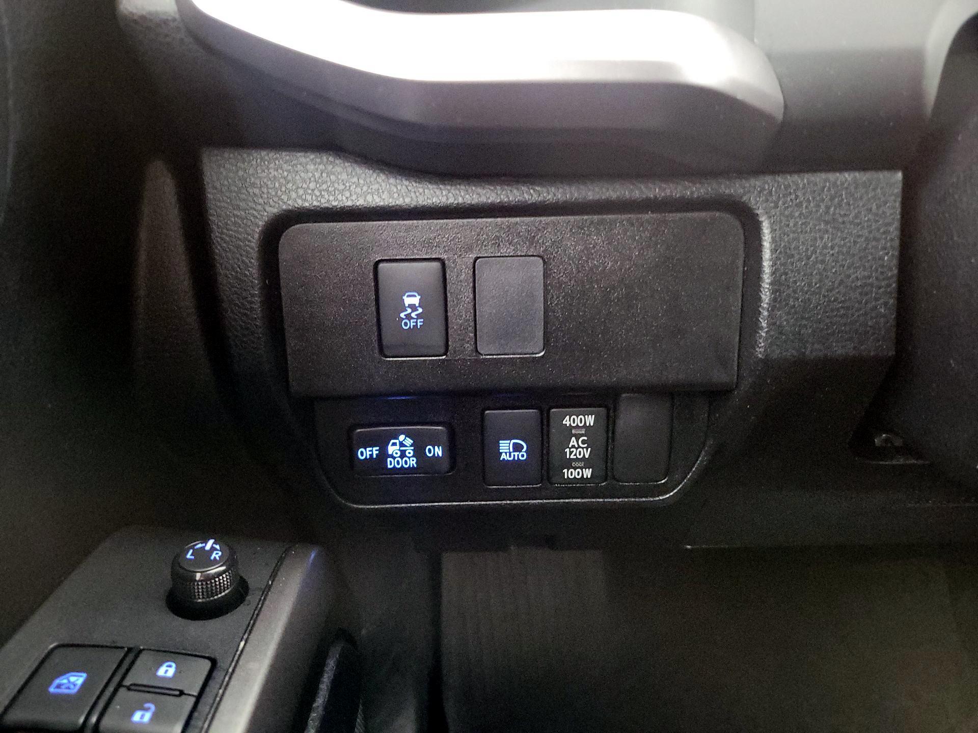 Thumbnail: 2021 Toyota Tacoma - 13