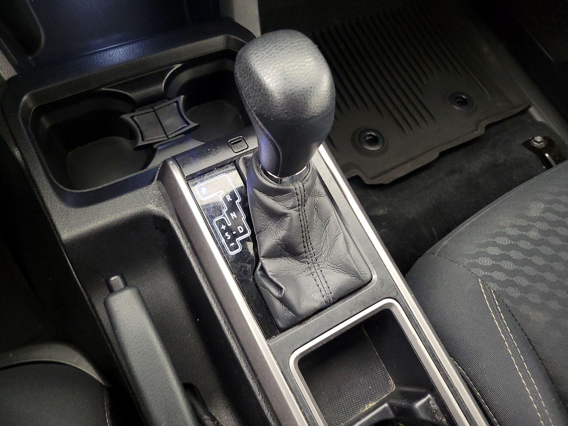 Thumbnail: 2021 Toyota Tacoma - 17