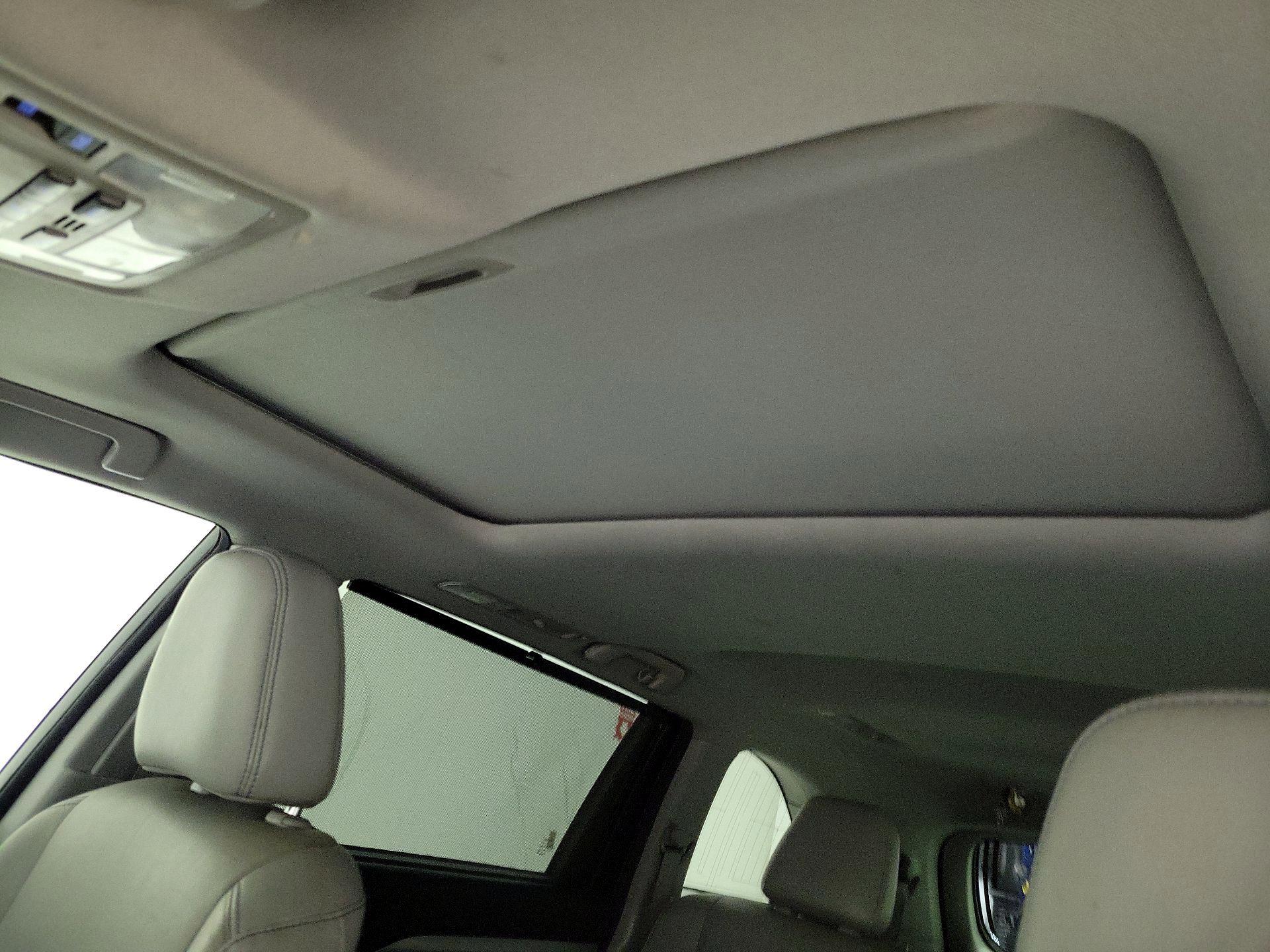 Thumbnail: 2016 Toyota Highlander - 19