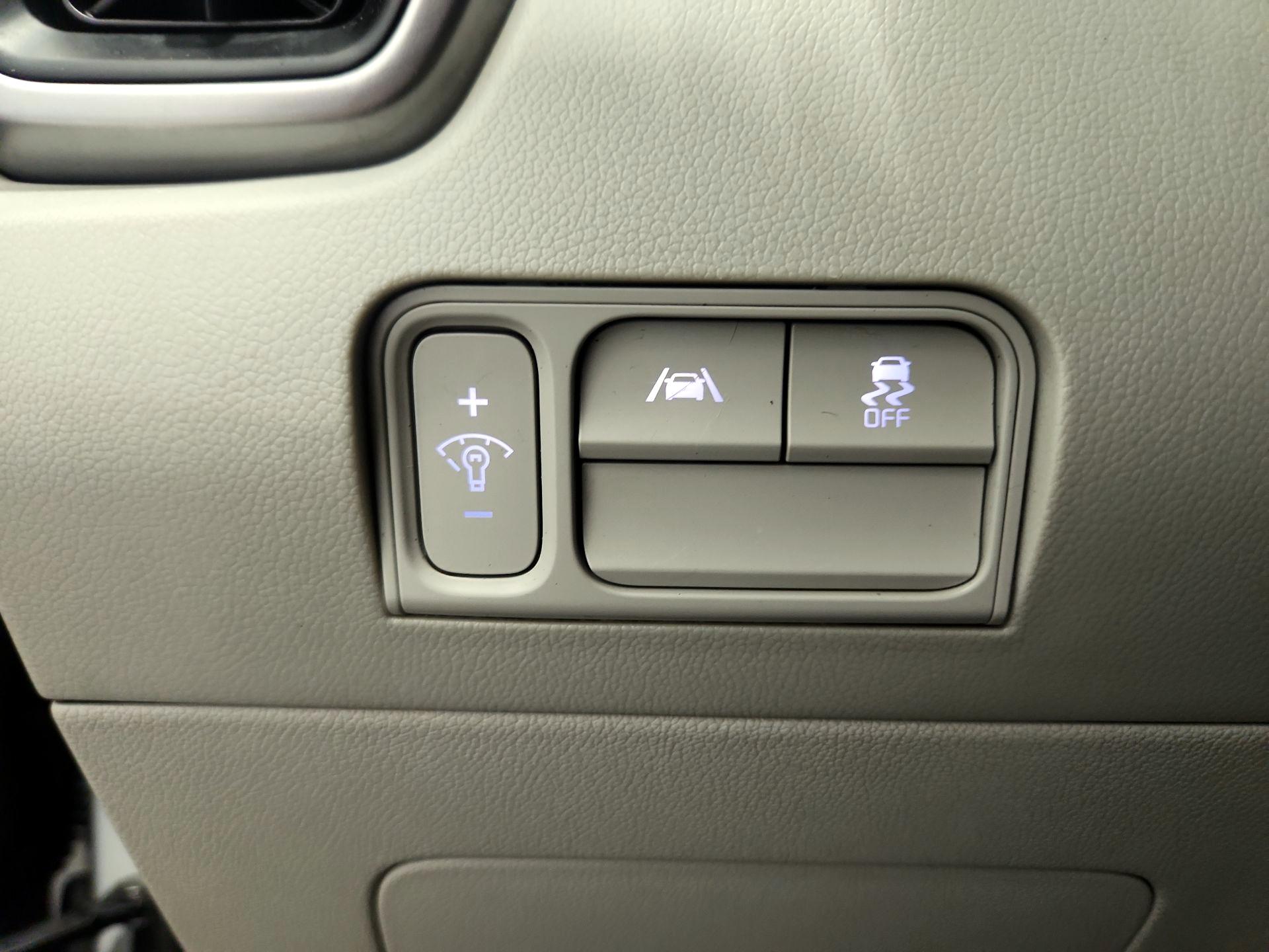 Thumbnail: 2022 Kia Sorento - 13