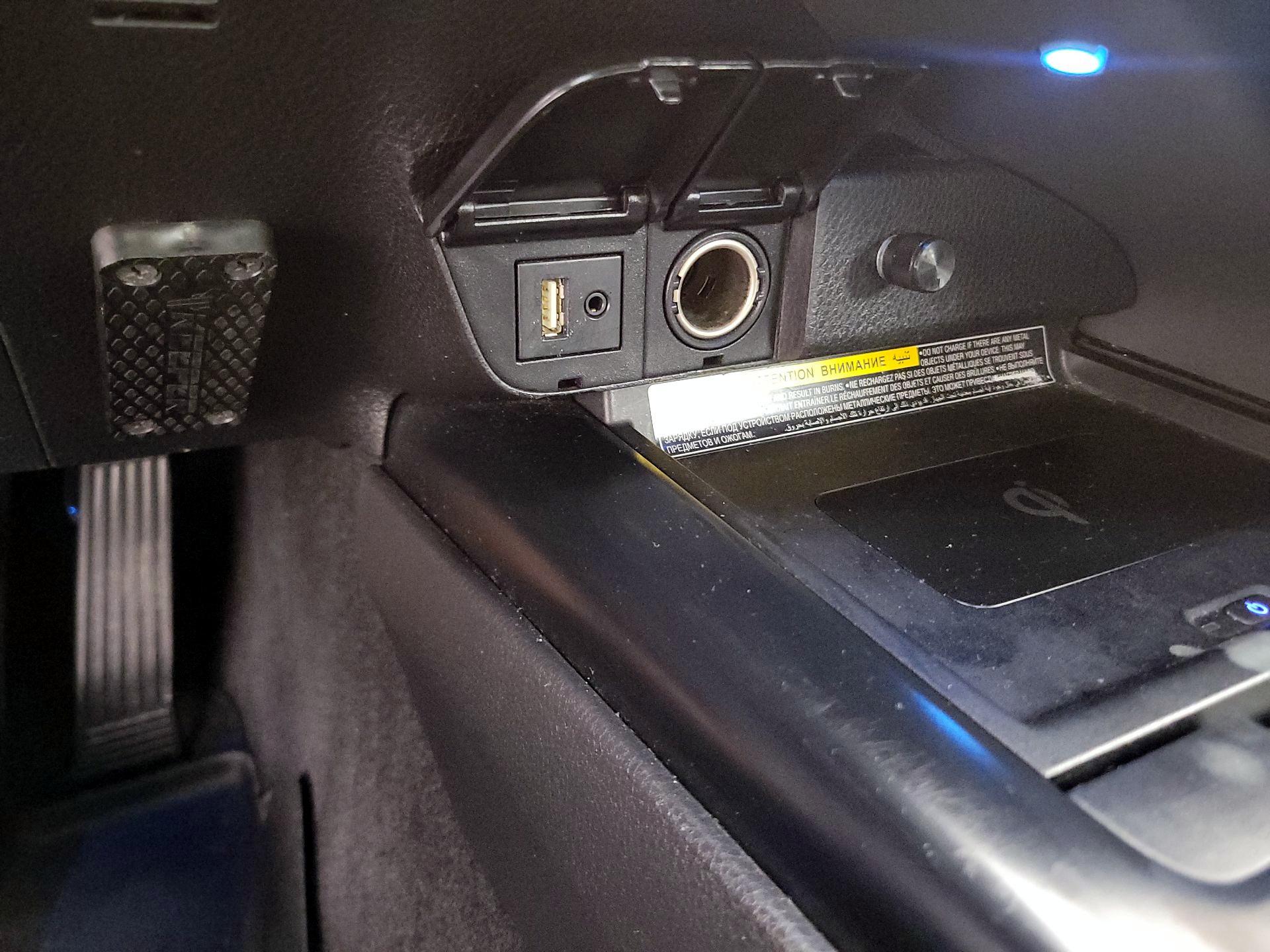 Thumbnail: 2018 Toyota Camry - 18