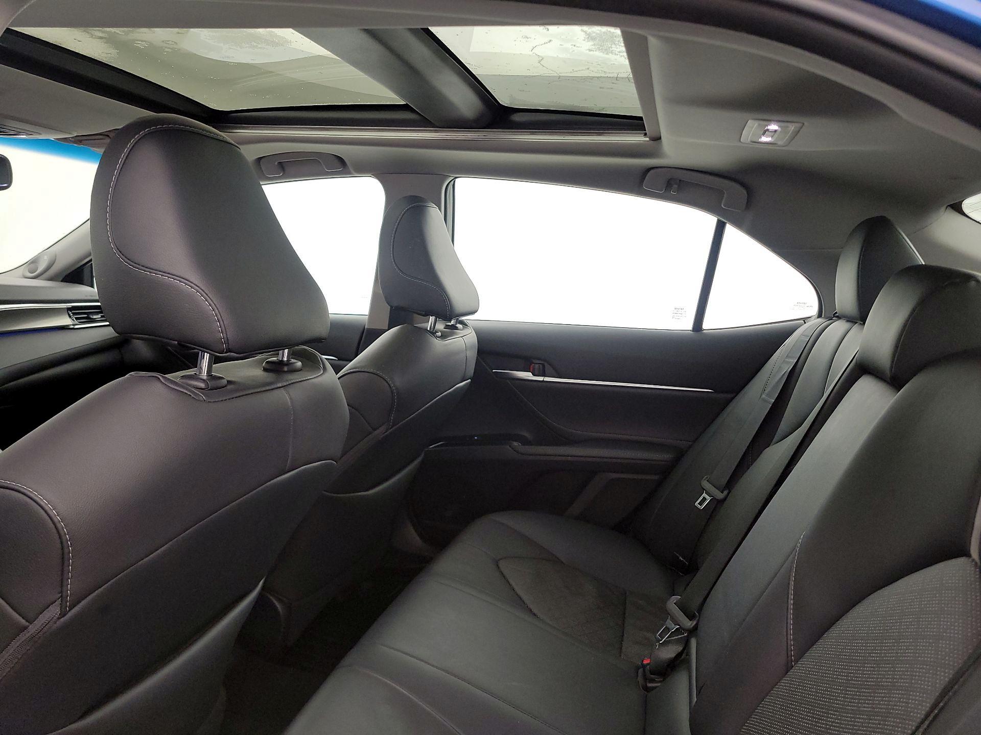 Thumbnail: 2018 Toyota Camry - 19