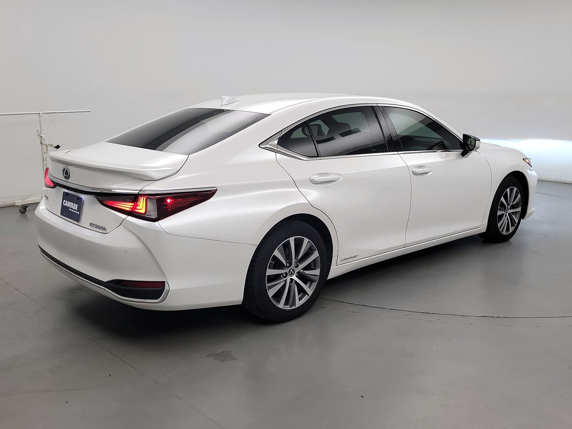 Thumbnail: 2020 Lexus ES - 5