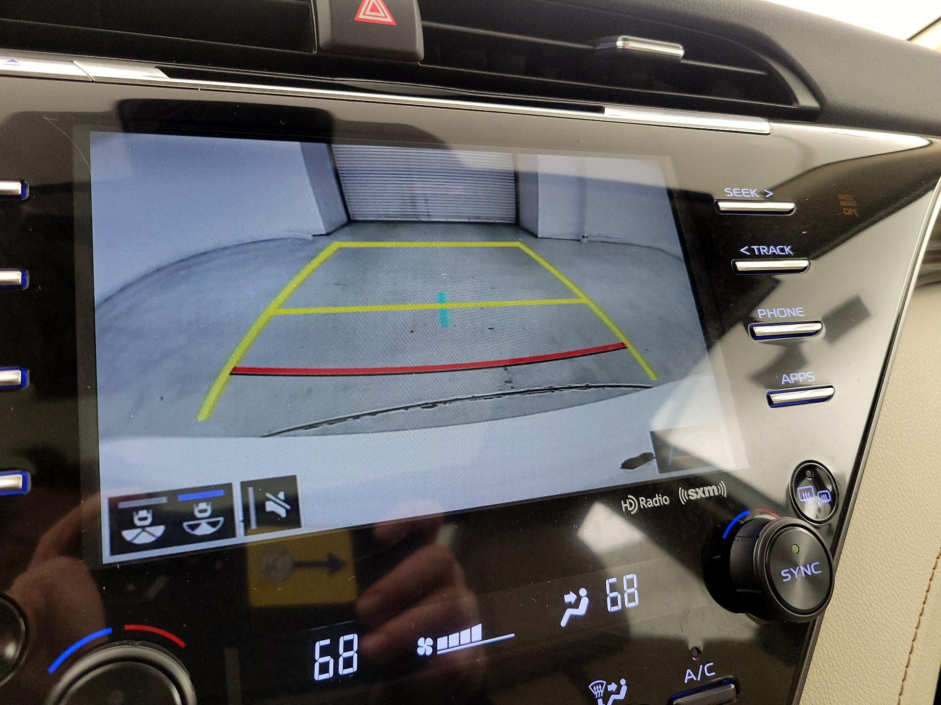 Thumbnail: 2020 Toyota Camry - 14