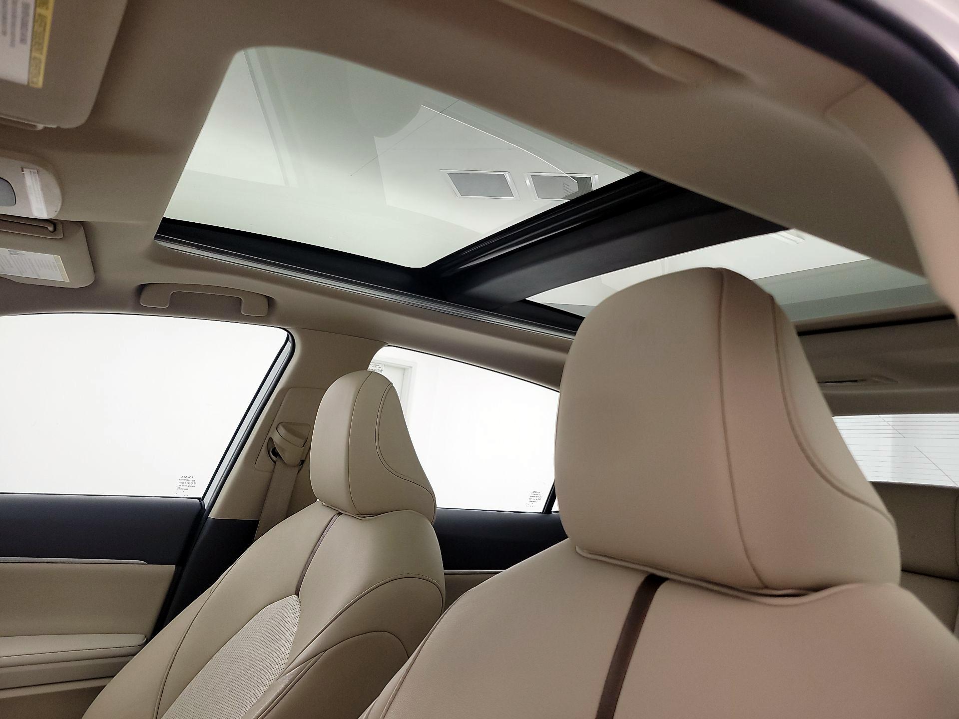 Thumbnail: 2020 Toyota Camry - 19