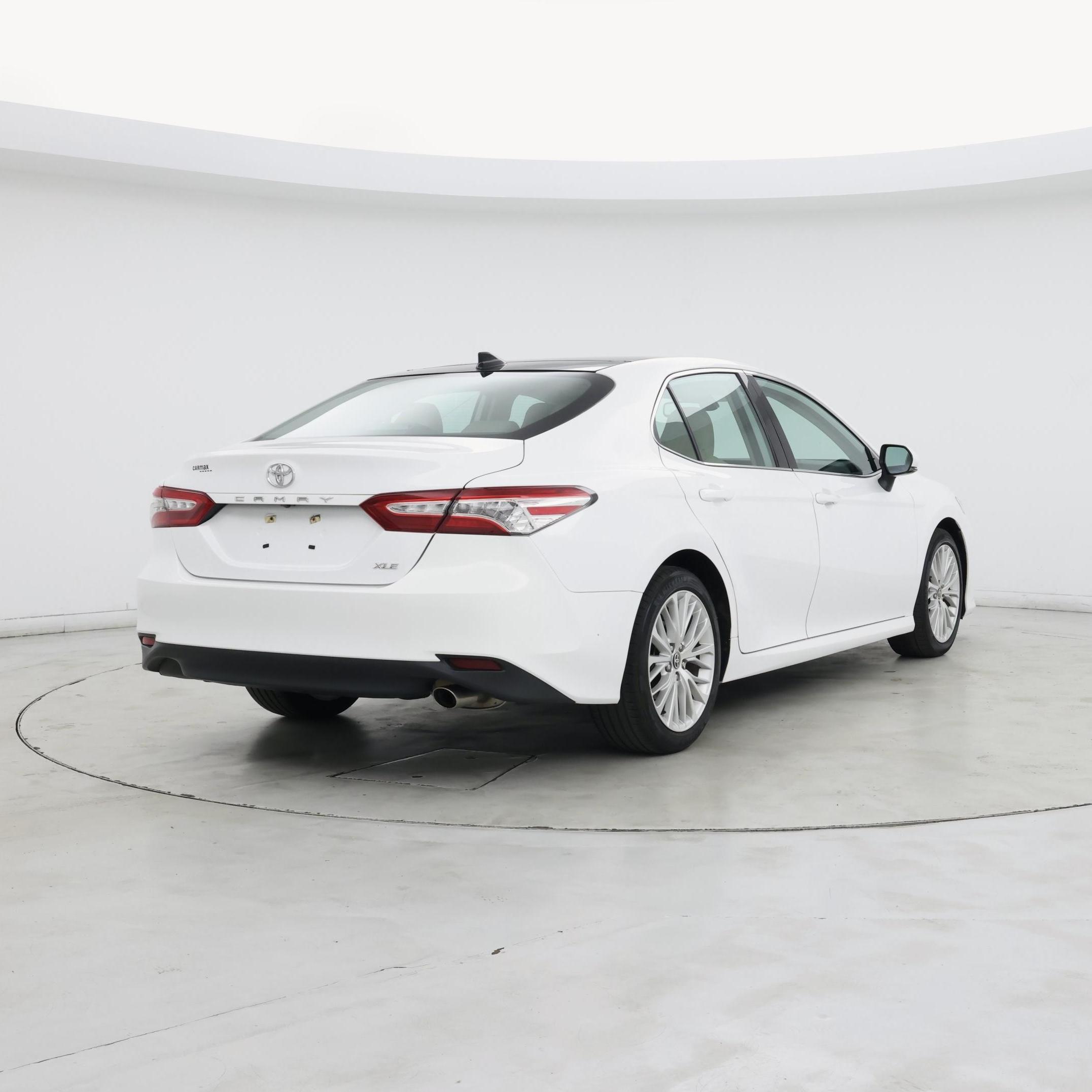 Thumbnail: 2020 Toyota Camry - 8