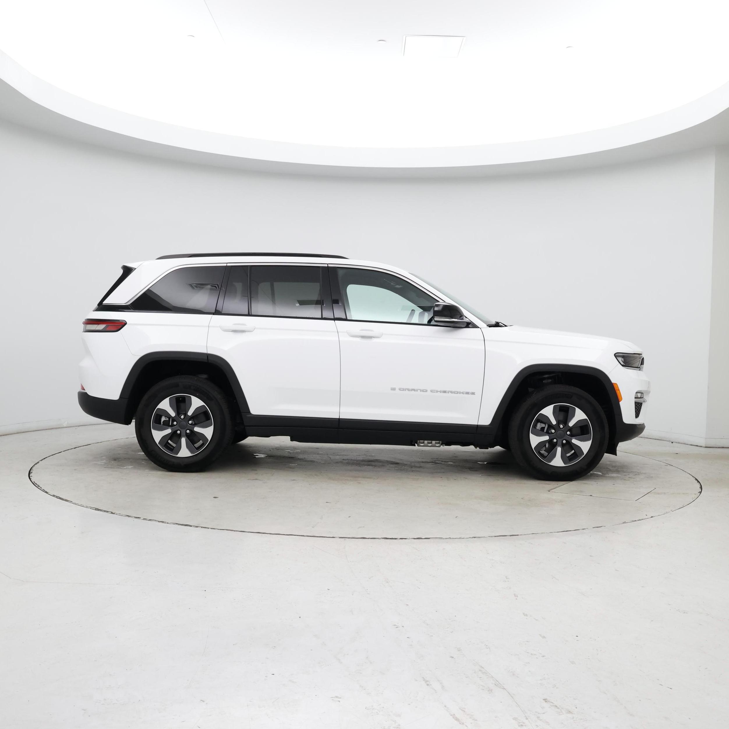 Thumbnail: 2024 Jeep Grand Cherokee - 7