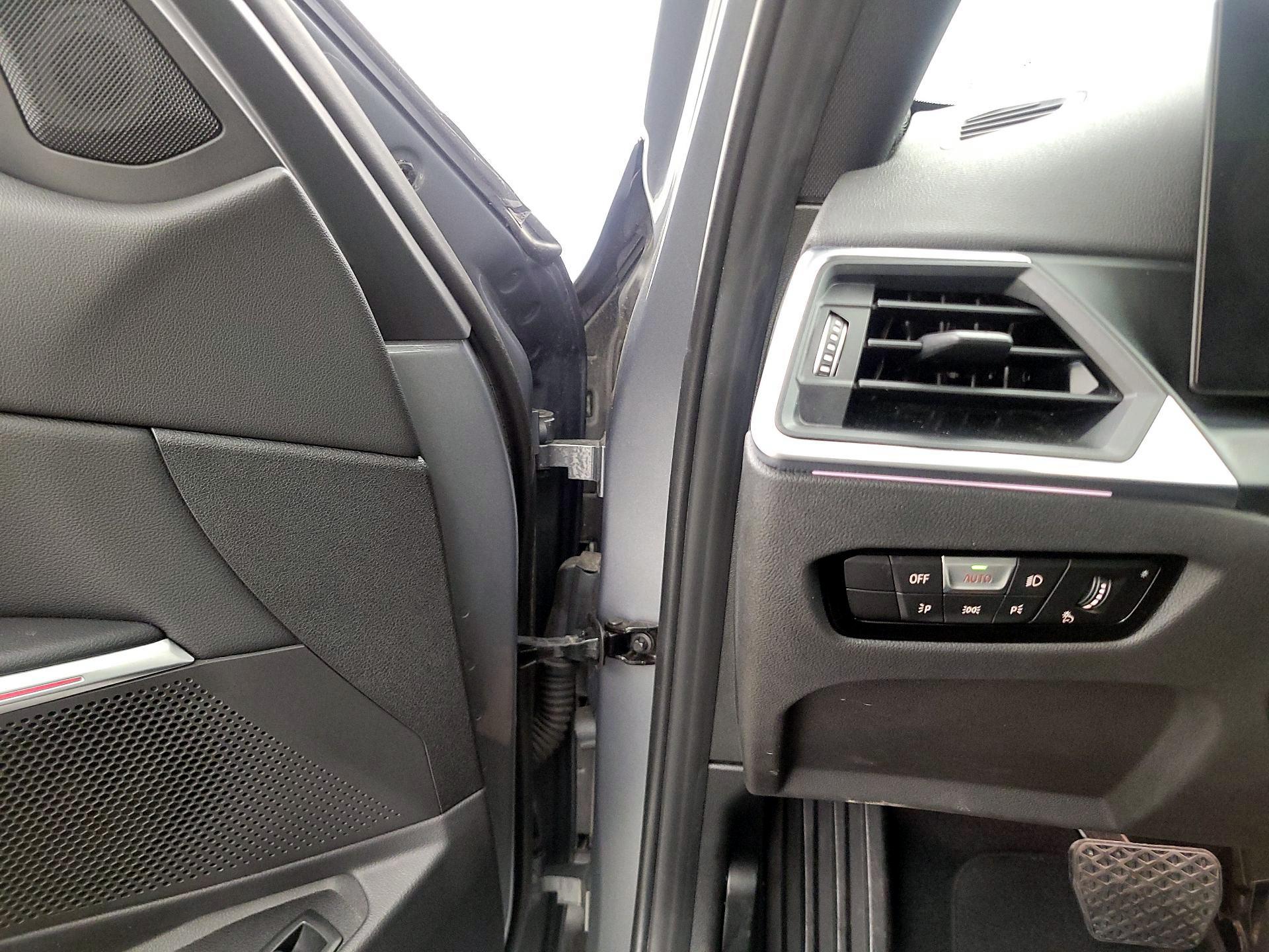 Thumbnail: 2024 BMW 3 Series - 13