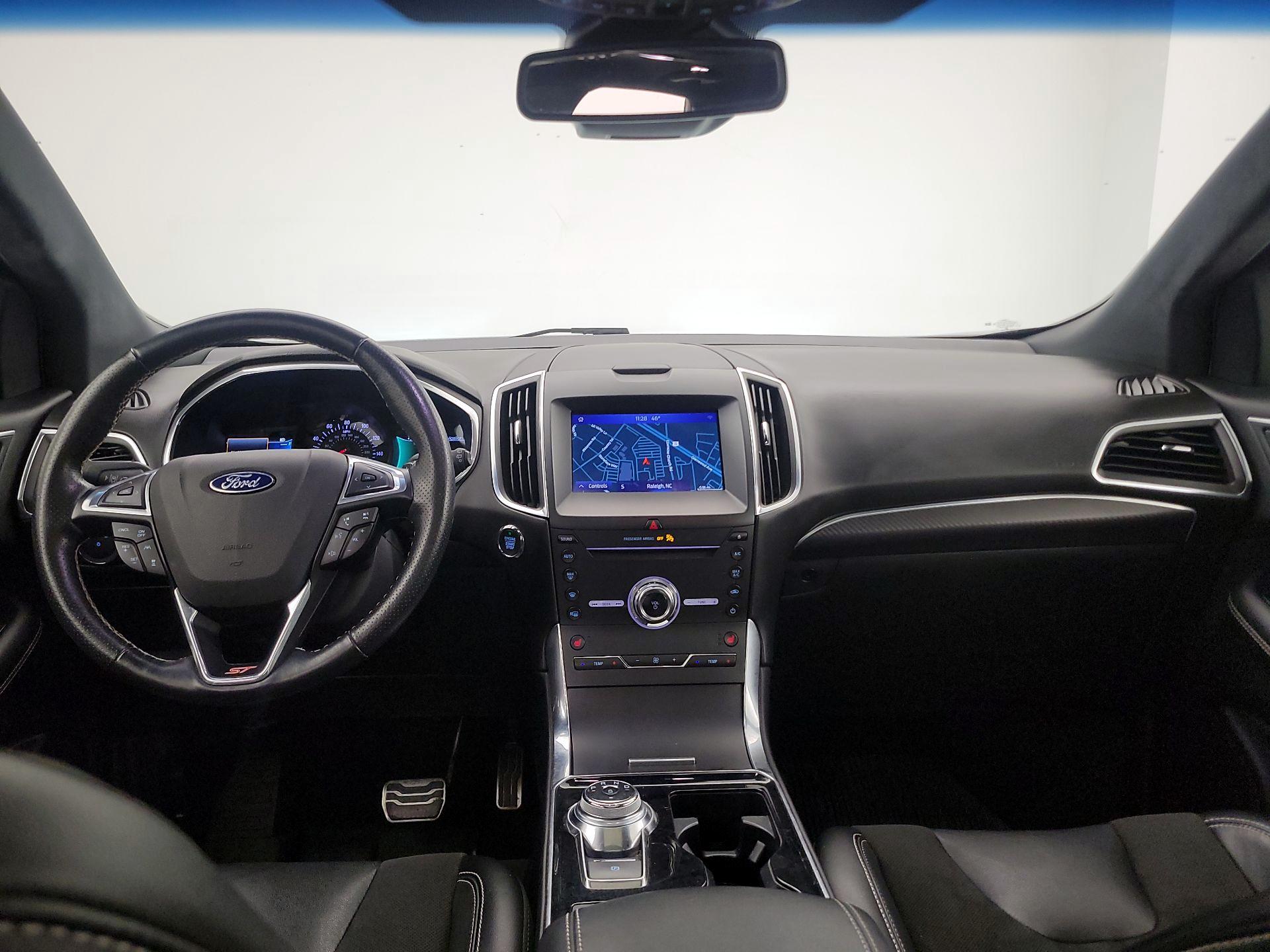 Thumbnail: 2019 Ford Edge - 9