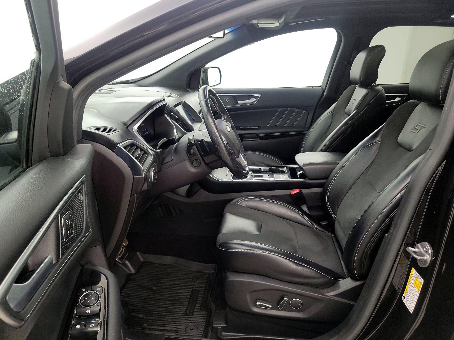 Thumbnail: 2019 Ford Edge - 11