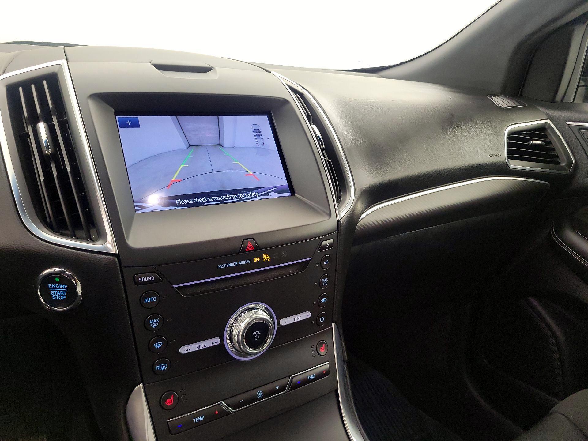 Thumbnail: 2019 Ford Edge - 15