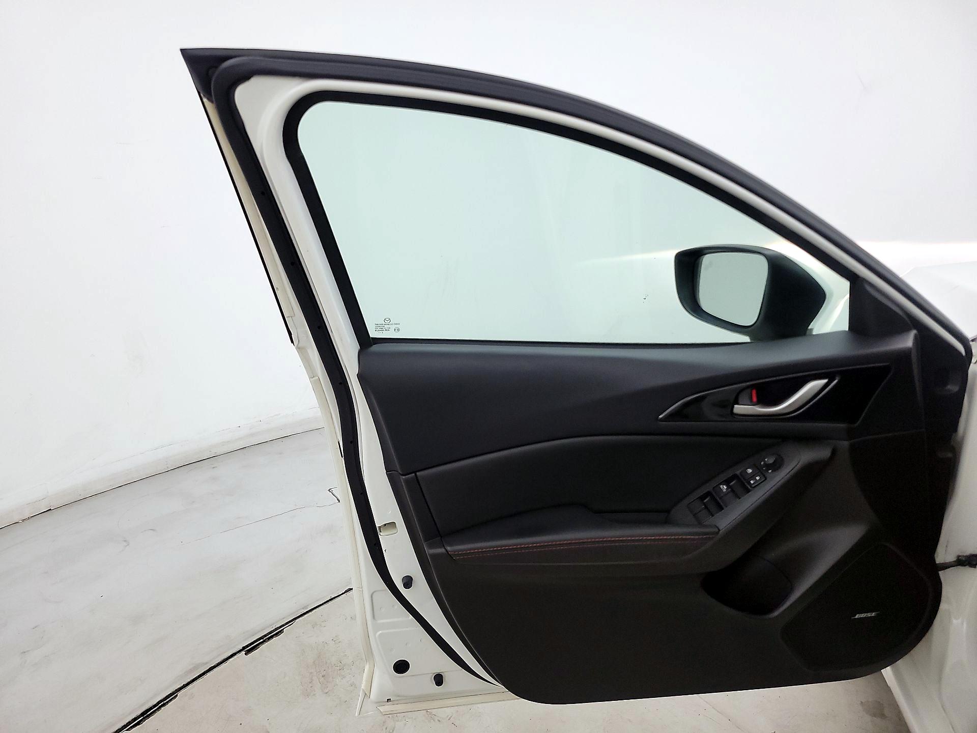 Thumbnail: 2015 Mazda Mazda3 - 12