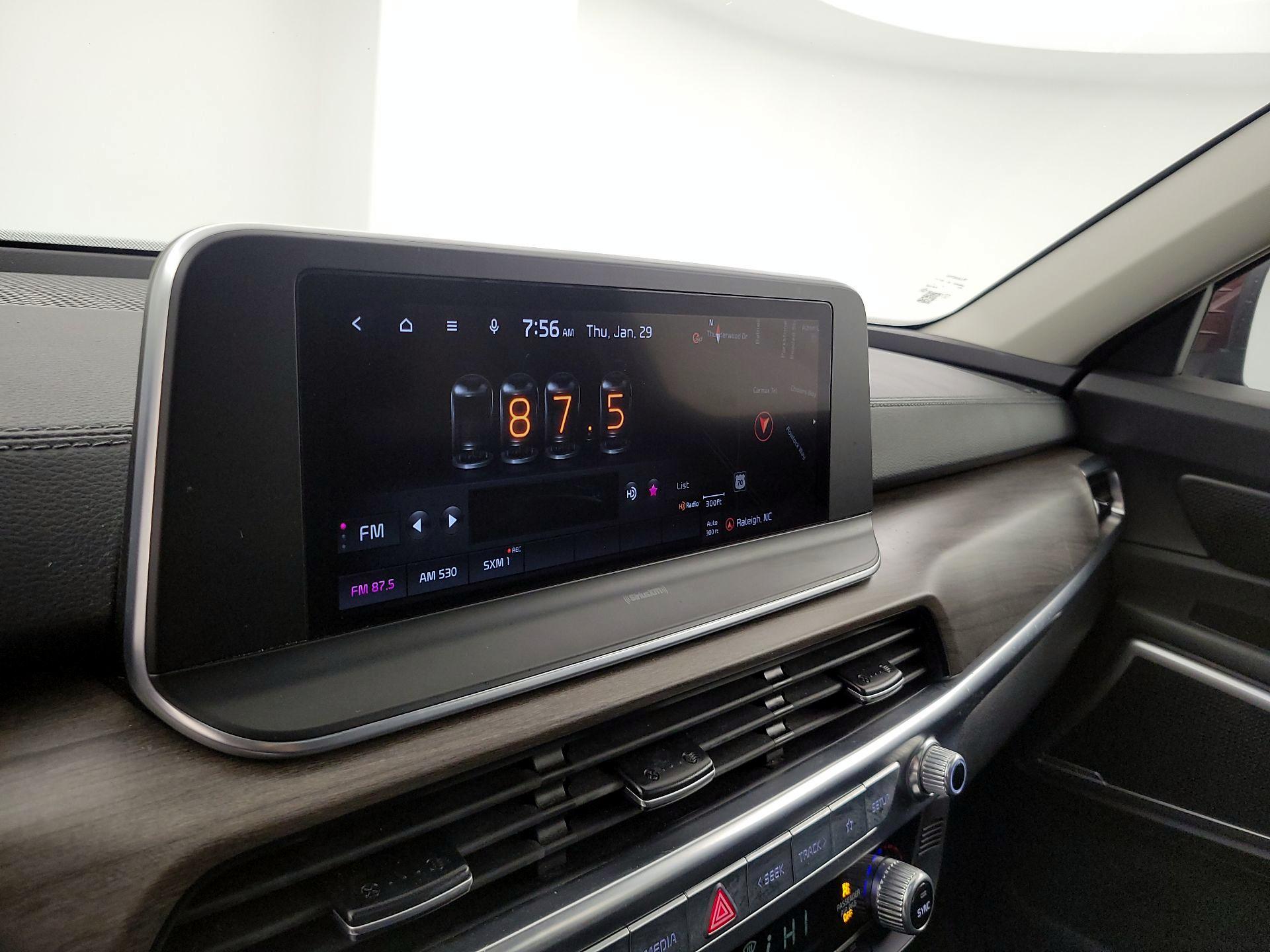 Thumbnail: 2021 Kia Telluride - 16