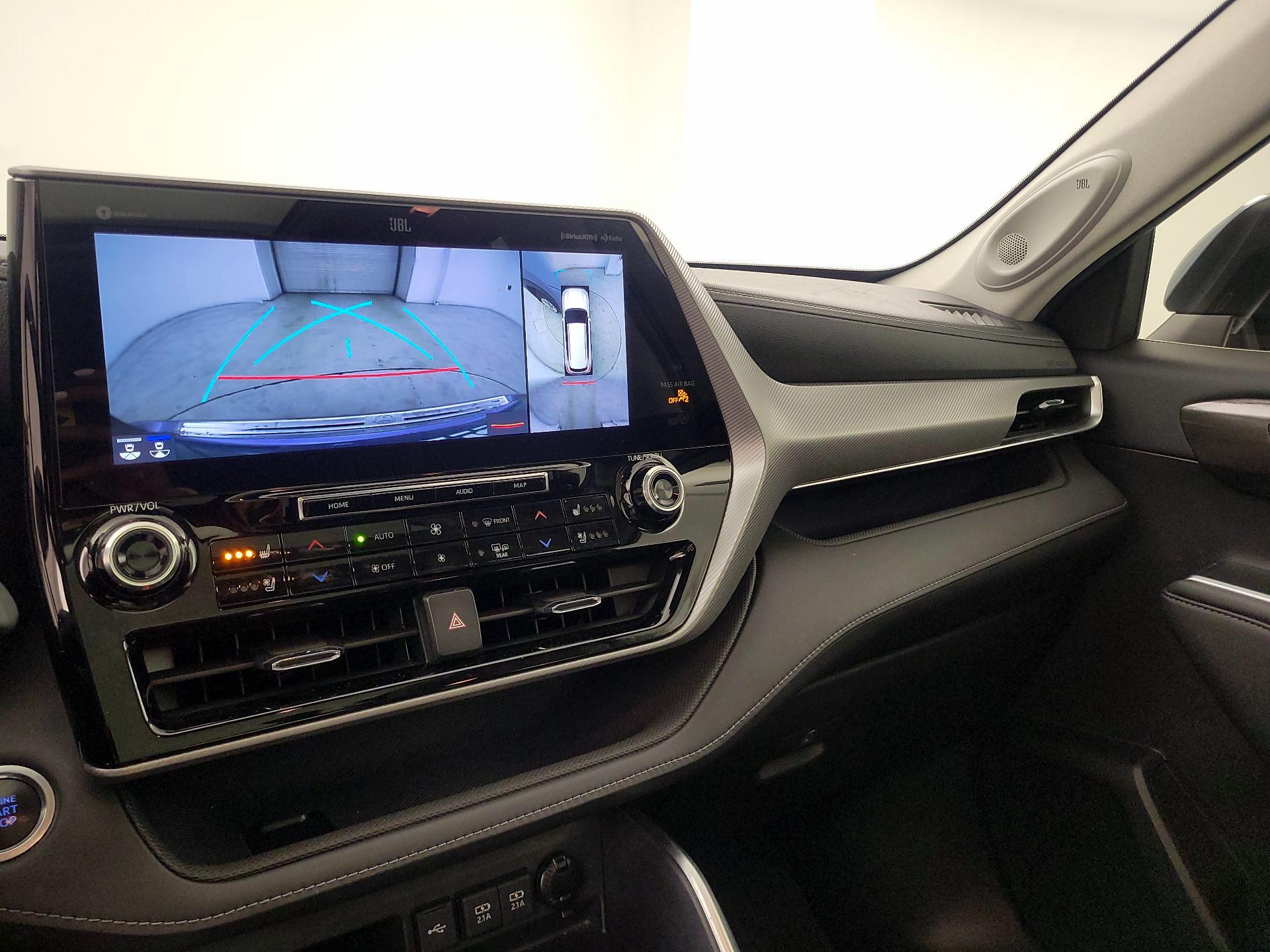 Thumbnail: 2021 Toyota Highlander - 15