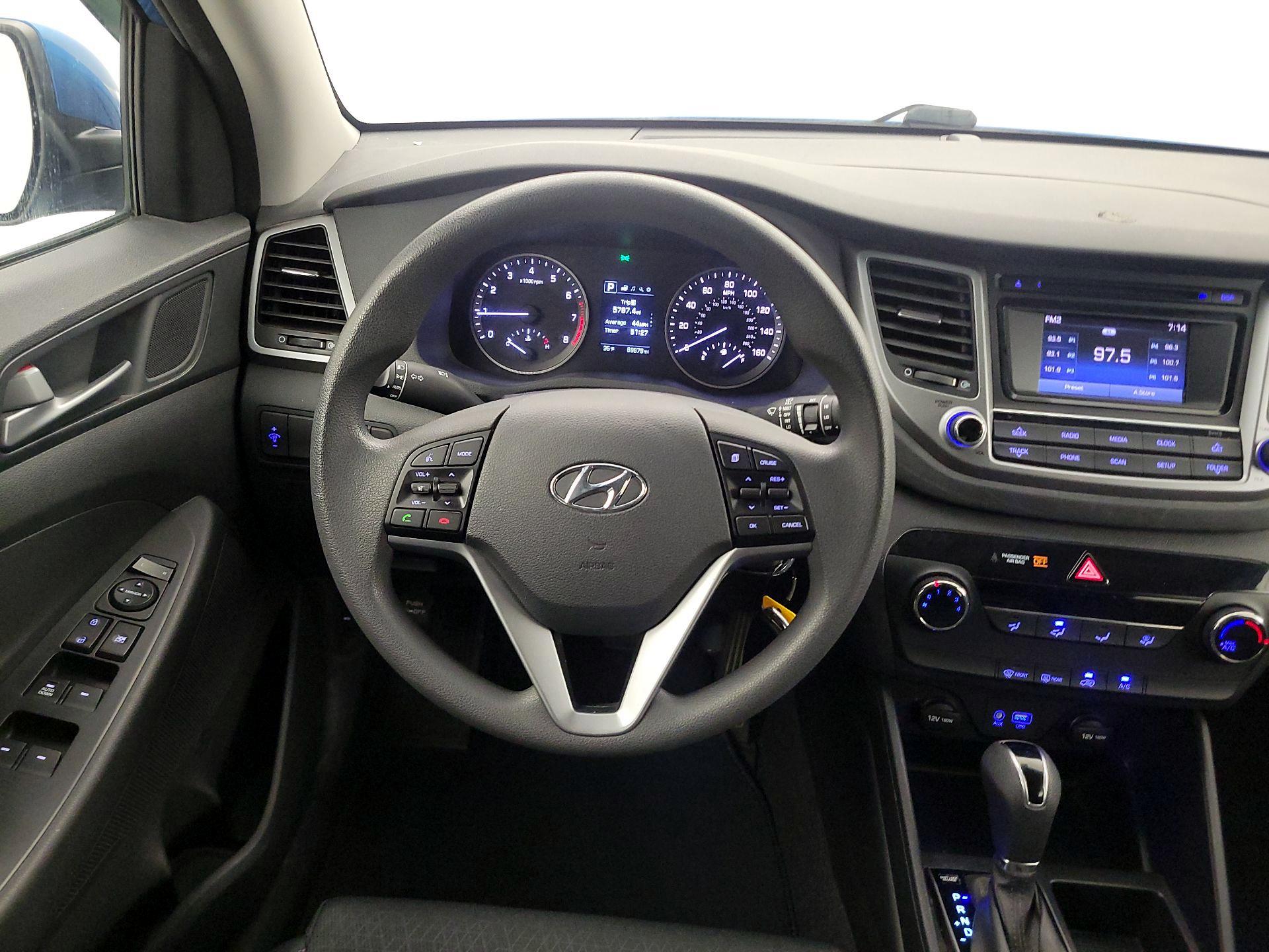 Thumbnail: 2016 Hyundai Tucson - 10