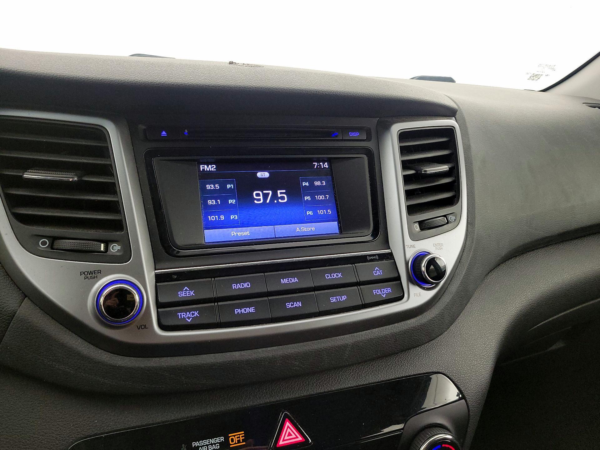 Thumbnail: 2016 Hyundai Tucson - 15