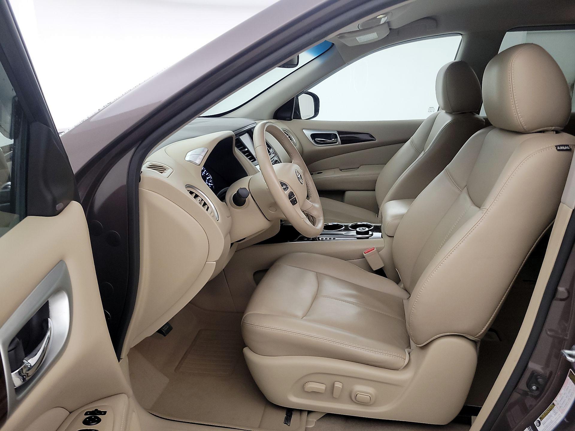 Thumbnail: 2015 Nissan Pathfinder - 11