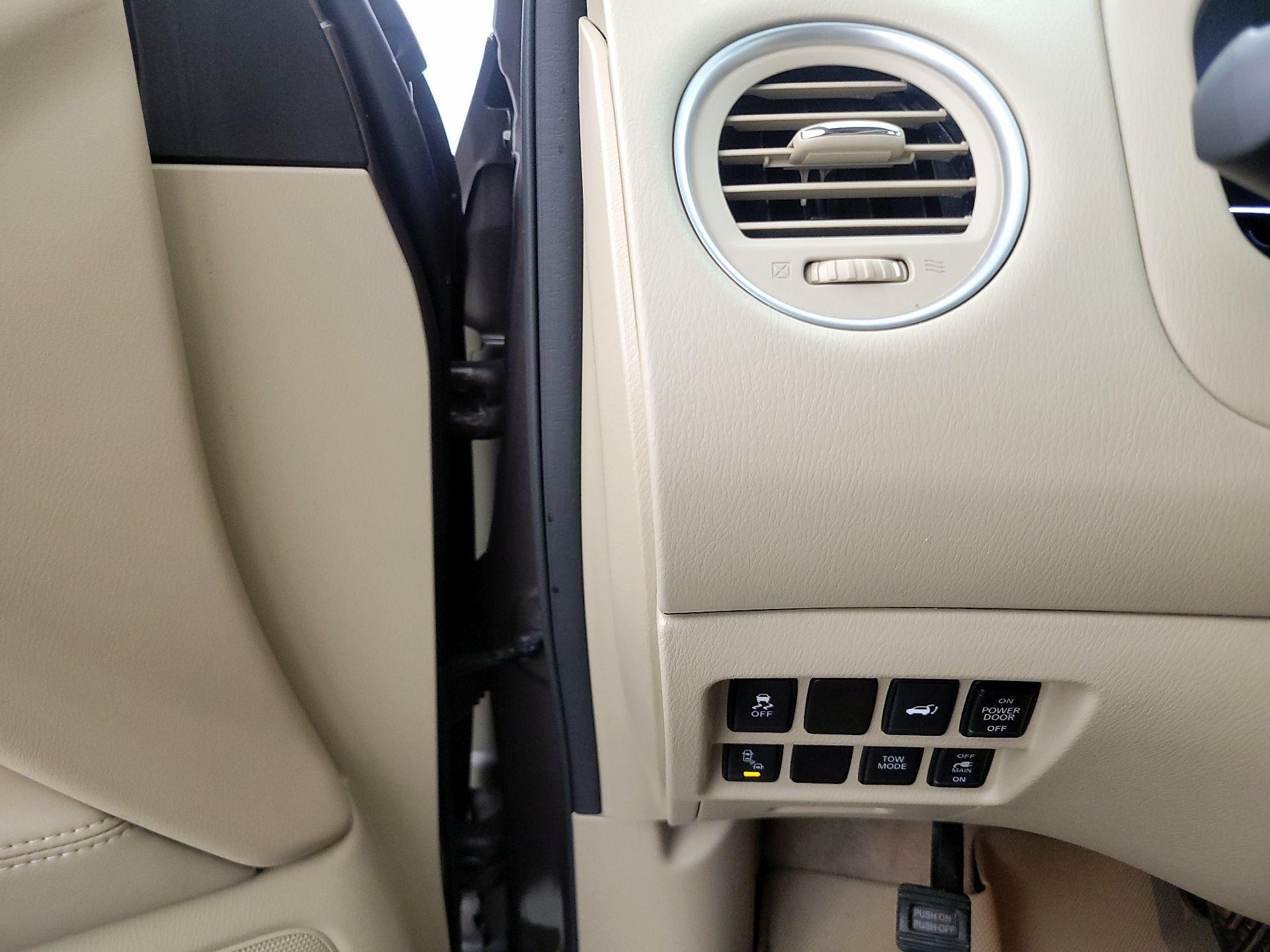 Thumbnail: 2015 Nissan Pathfinder - 13