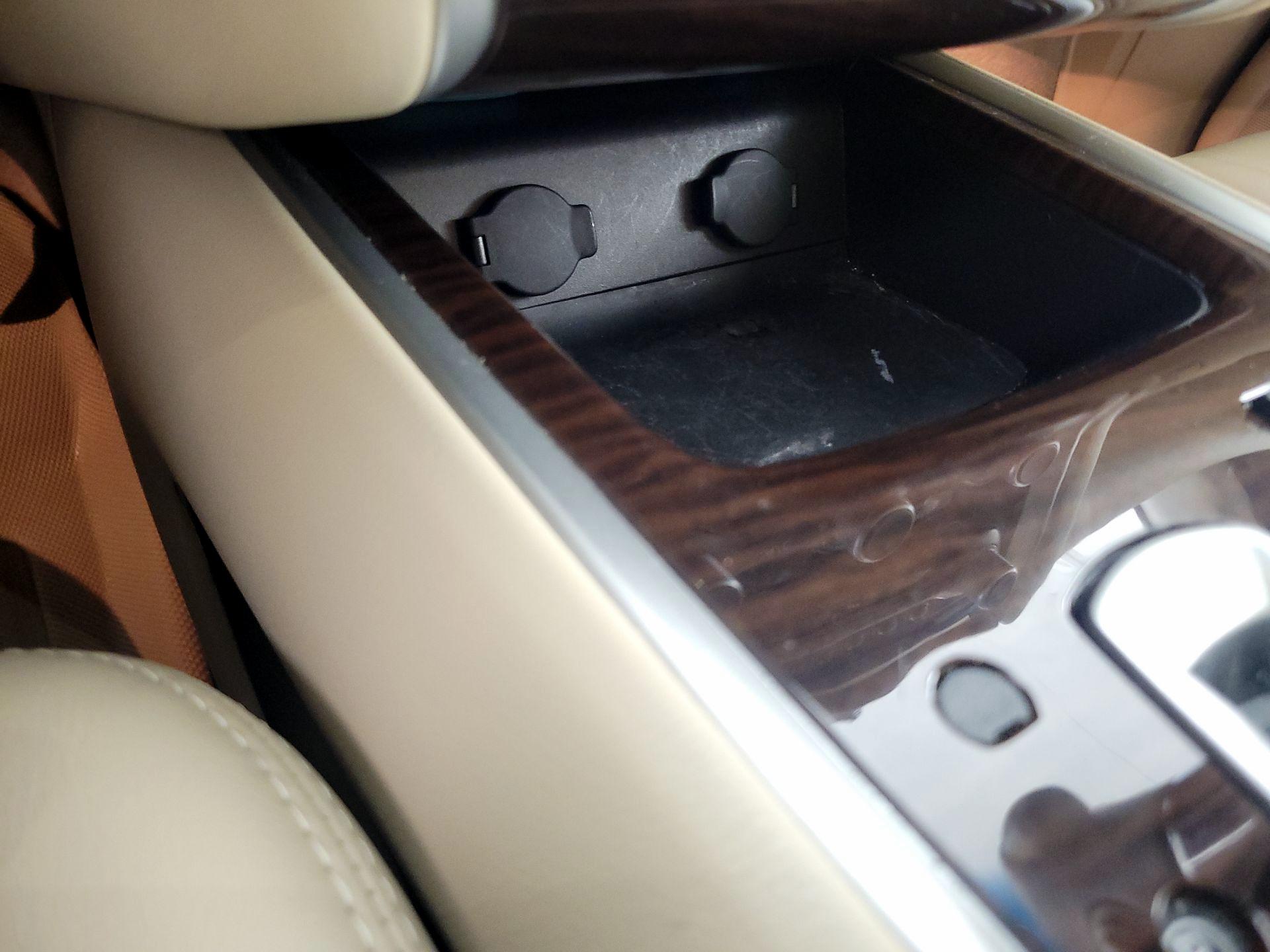 Thumbnail: 2015 Nissan Pathfinder - 18