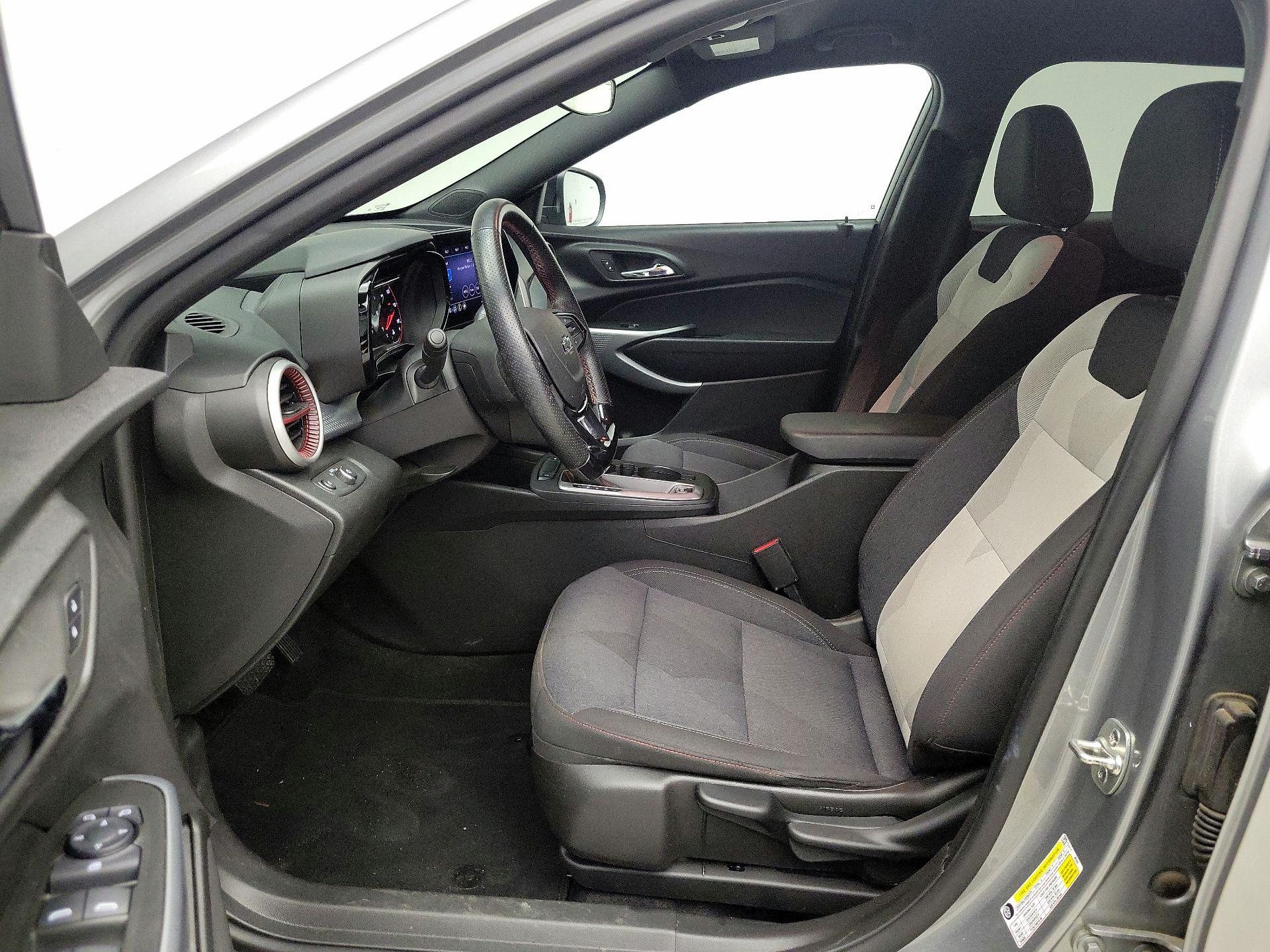 Thumbnail: 2025 Chevrolet Trax - 11