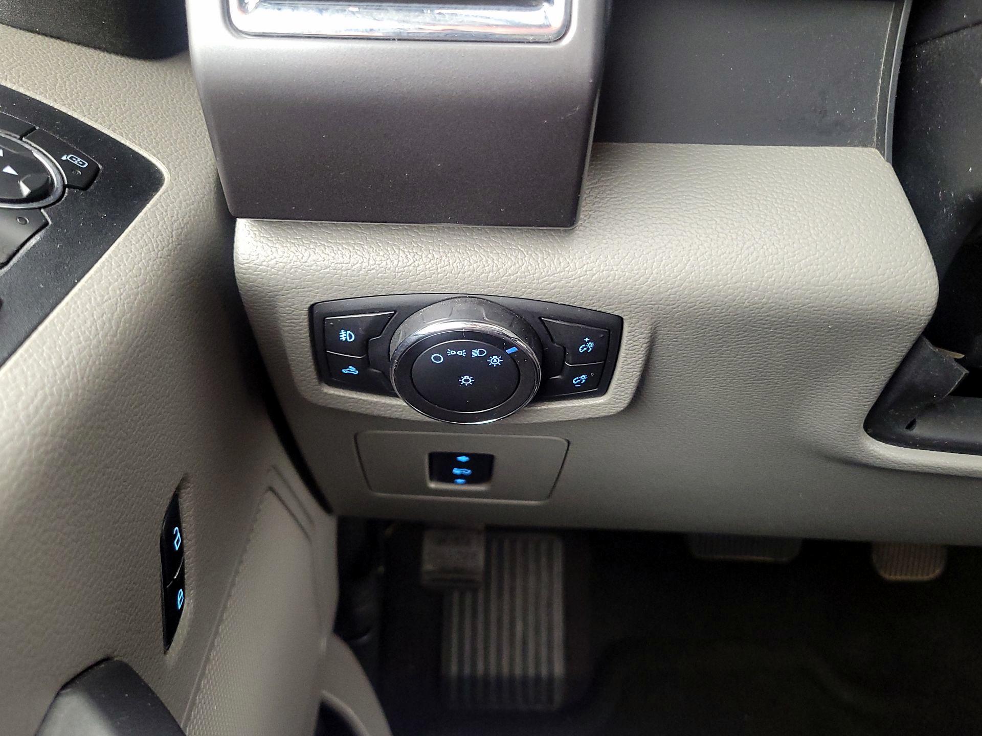 Thumbnail: 2016 Ford F-150 - 13