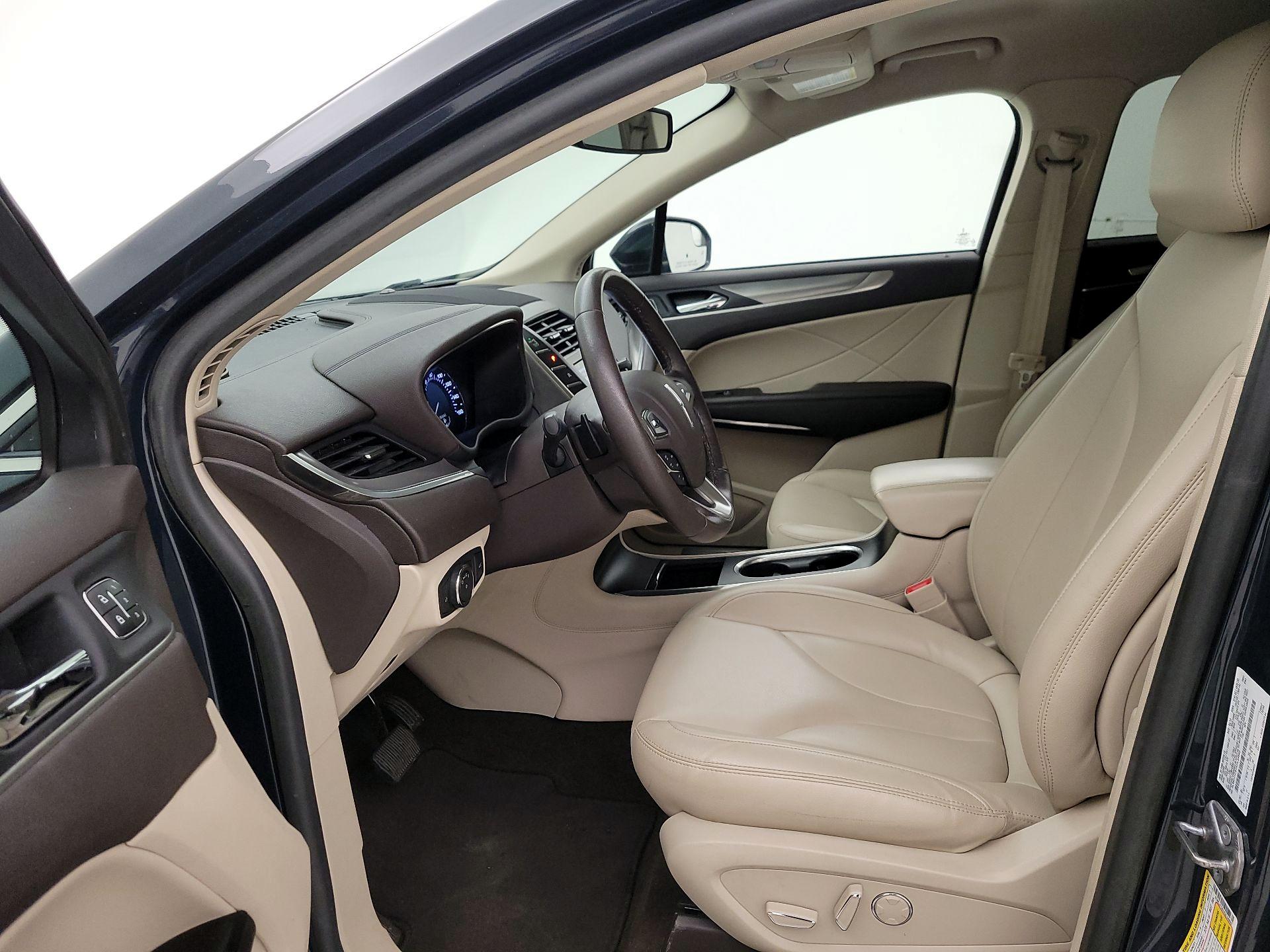 Thumbnail: 2019 Lincoln MKC - 11