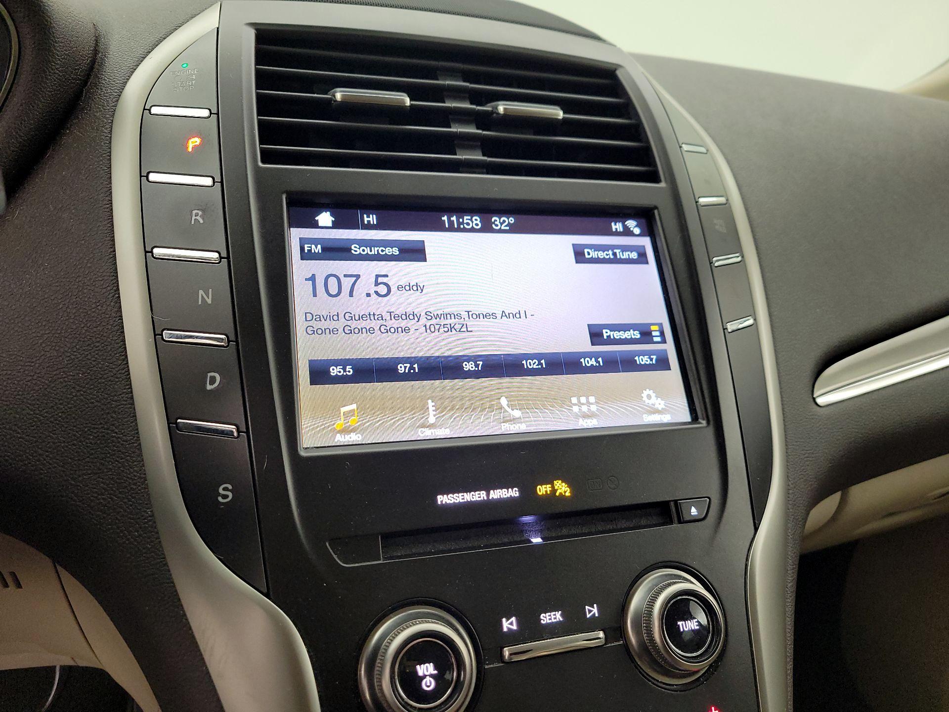 Thumbnail: 2019 Lincoln MKC - 15