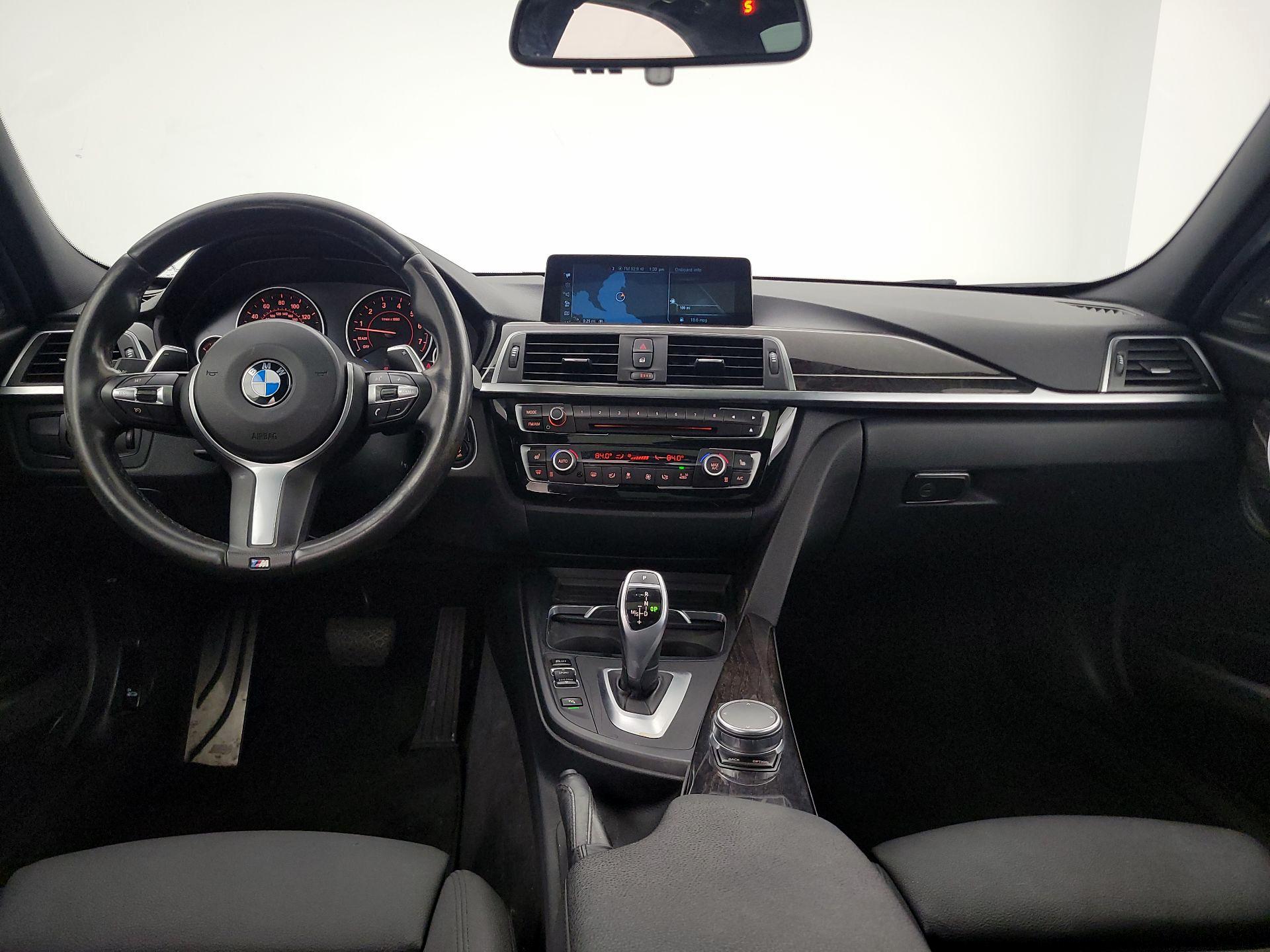 Thumbnail: 2017 BMW 3 Series - 9