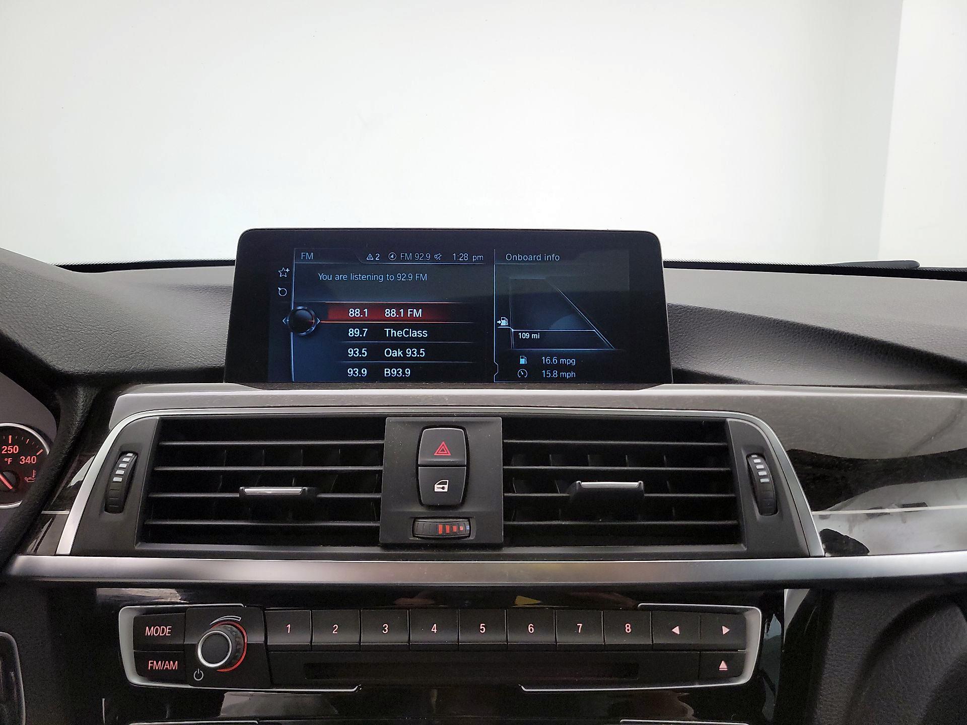 Thumbnail: 2017 BMW 3 Series - 16