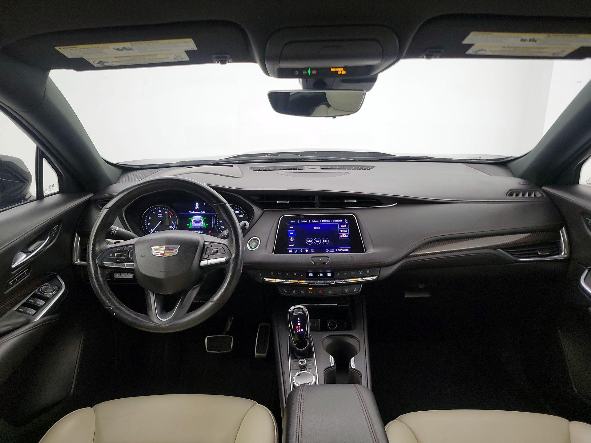 Thumbnail: 2020 Cadillac XT4 - 9