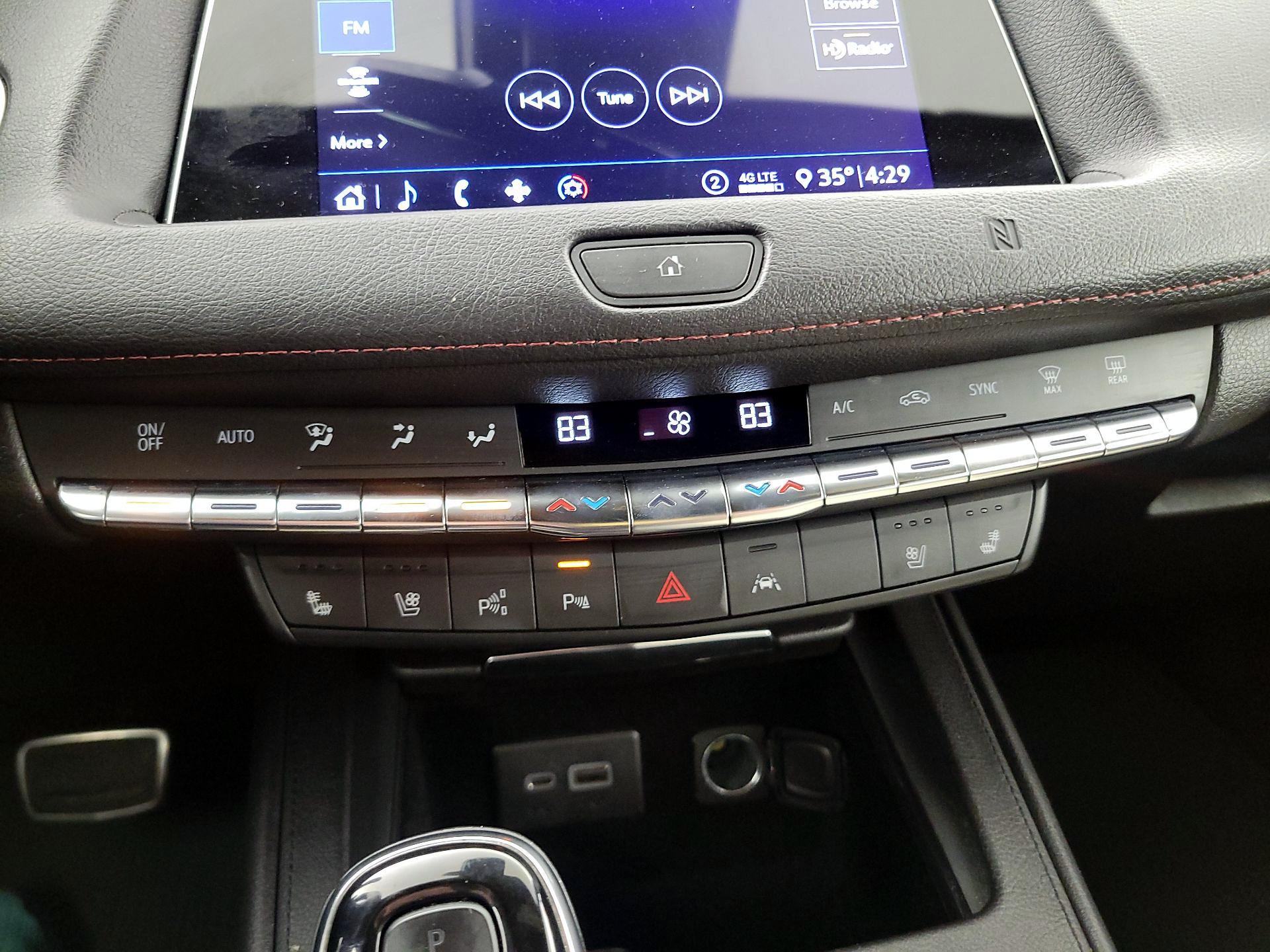 Thumbnail: 2020 Cadillac XT4 - 16