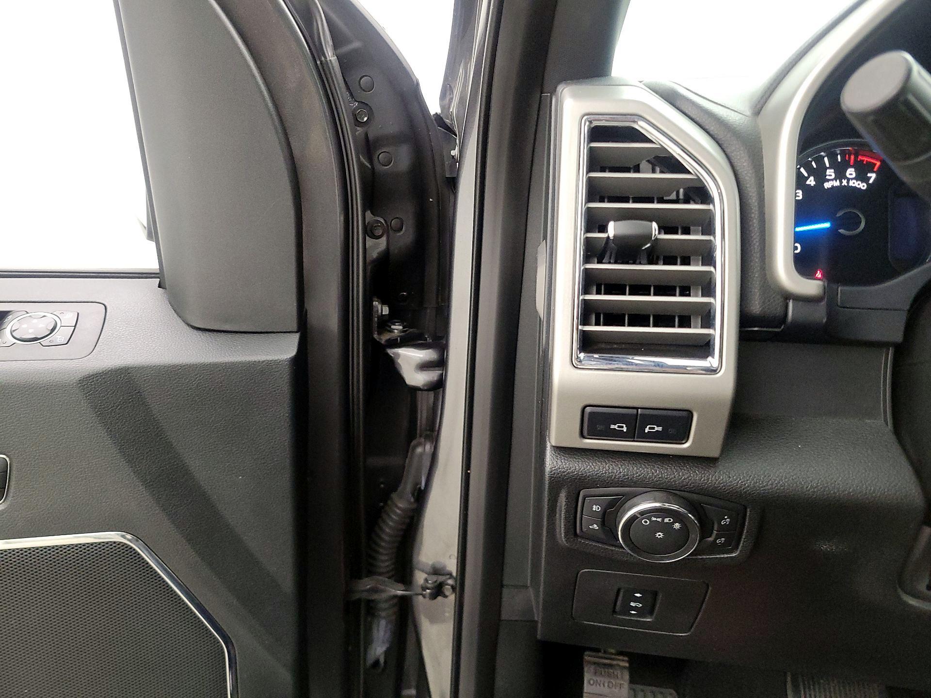 Thumbnail: 2016 Ford F-150 - 13