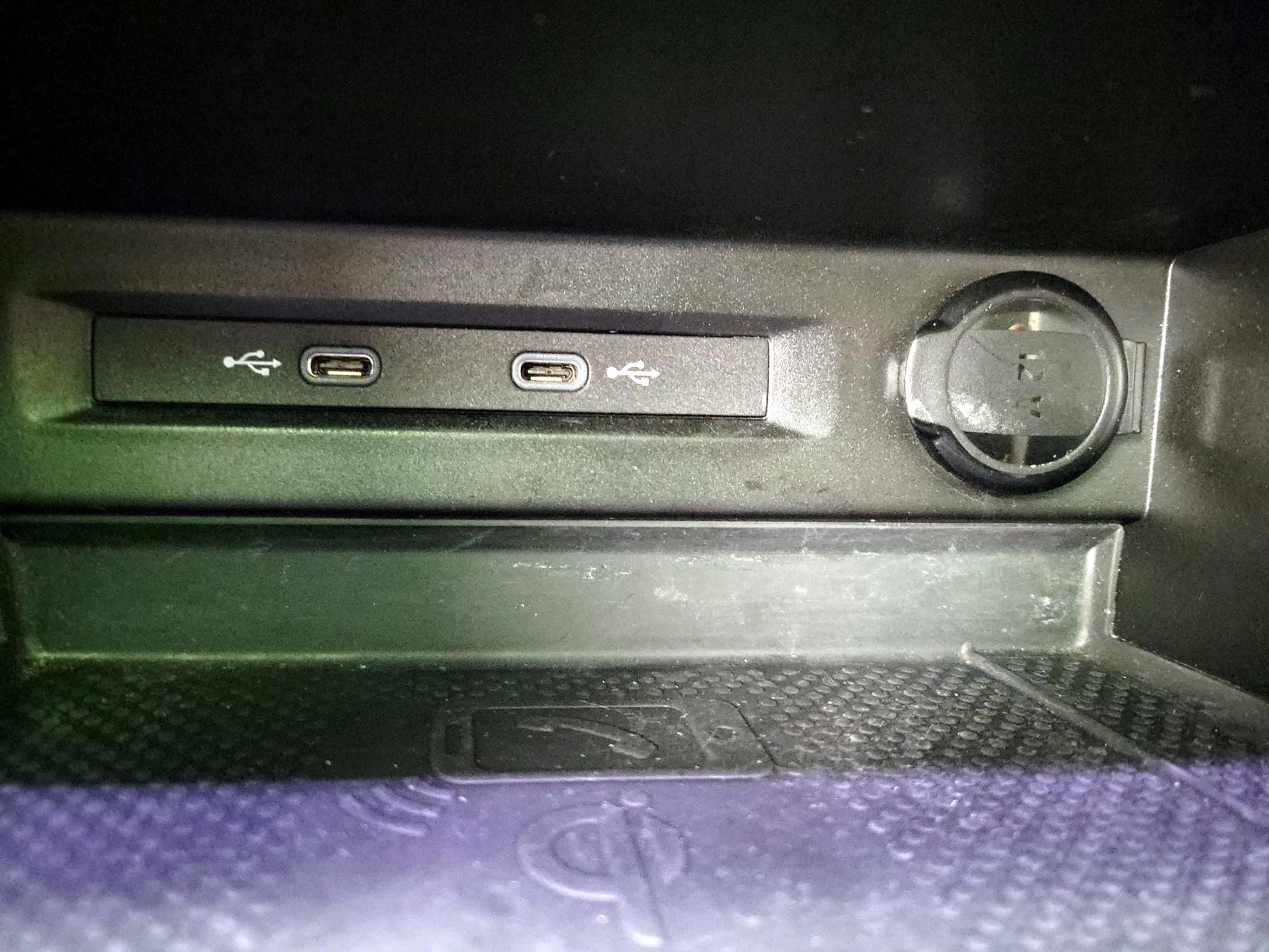 Thumbnail: 2023 Volkswagen Tiguan - 18