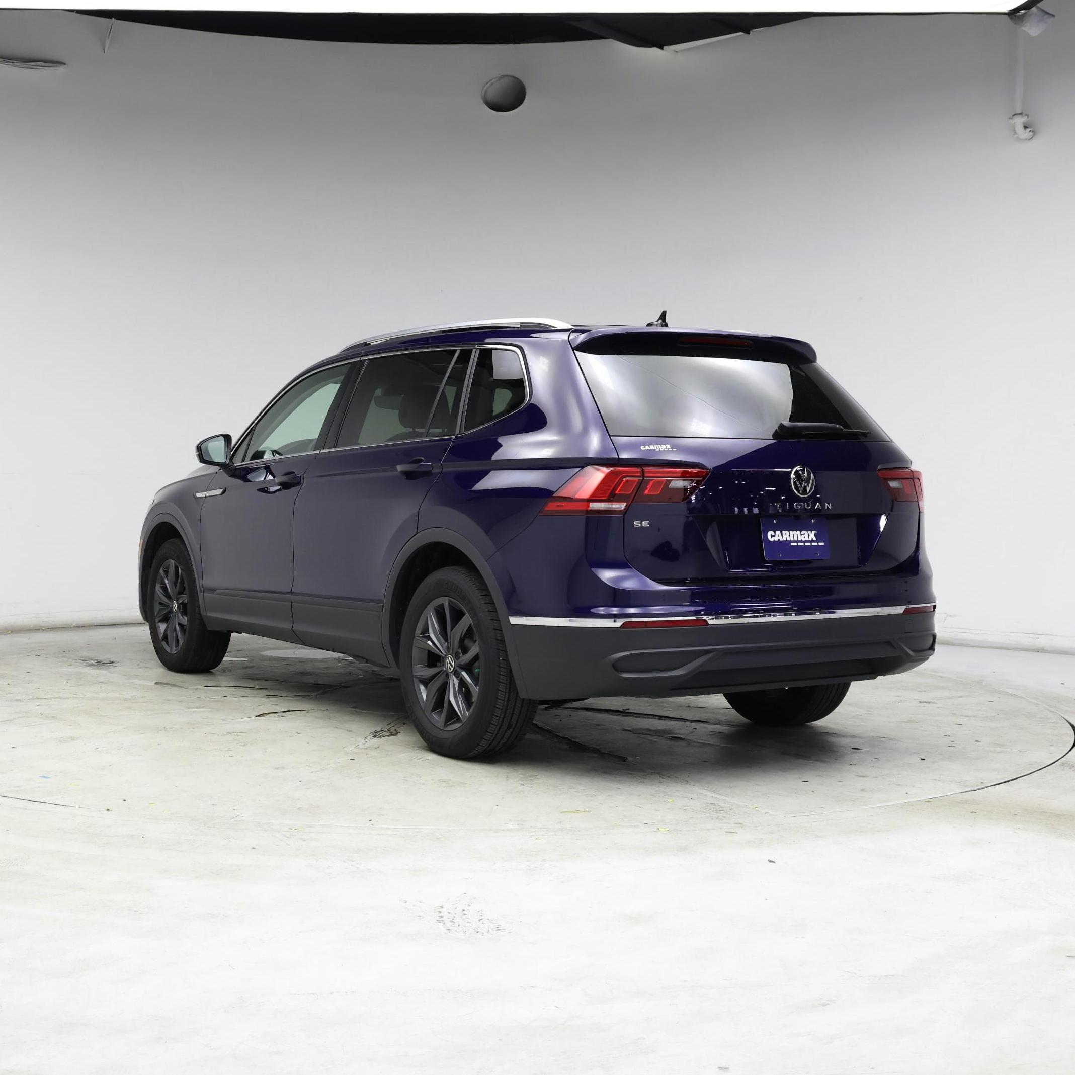 Thumbnail: 2023 Volkswagen Tiguan - 2