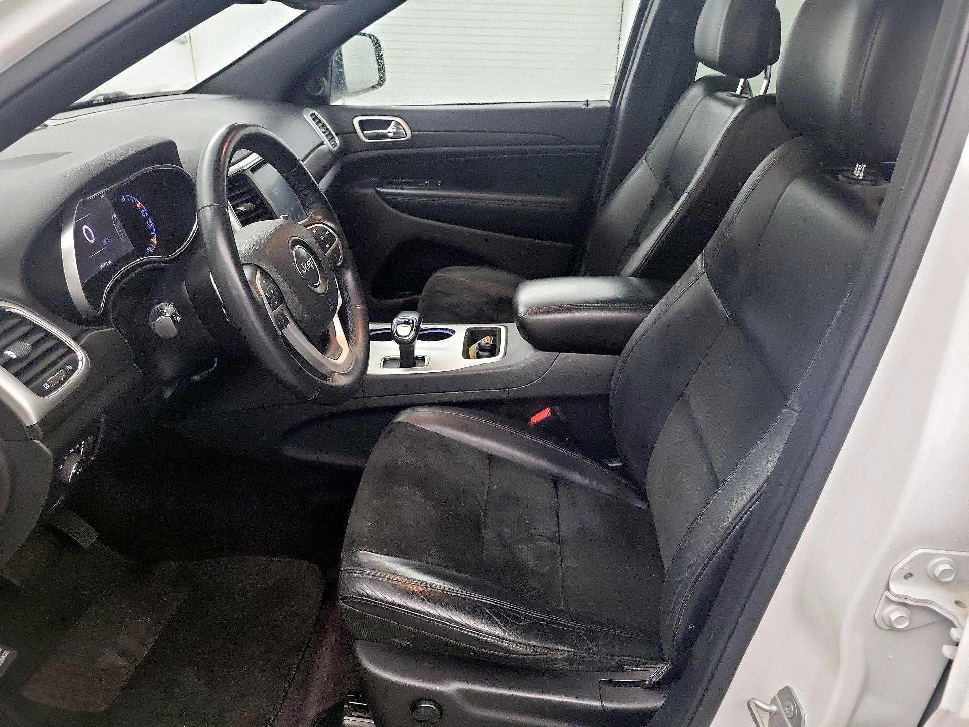 Thumbnail: 2015 Jeep Grand Cherokee - 11