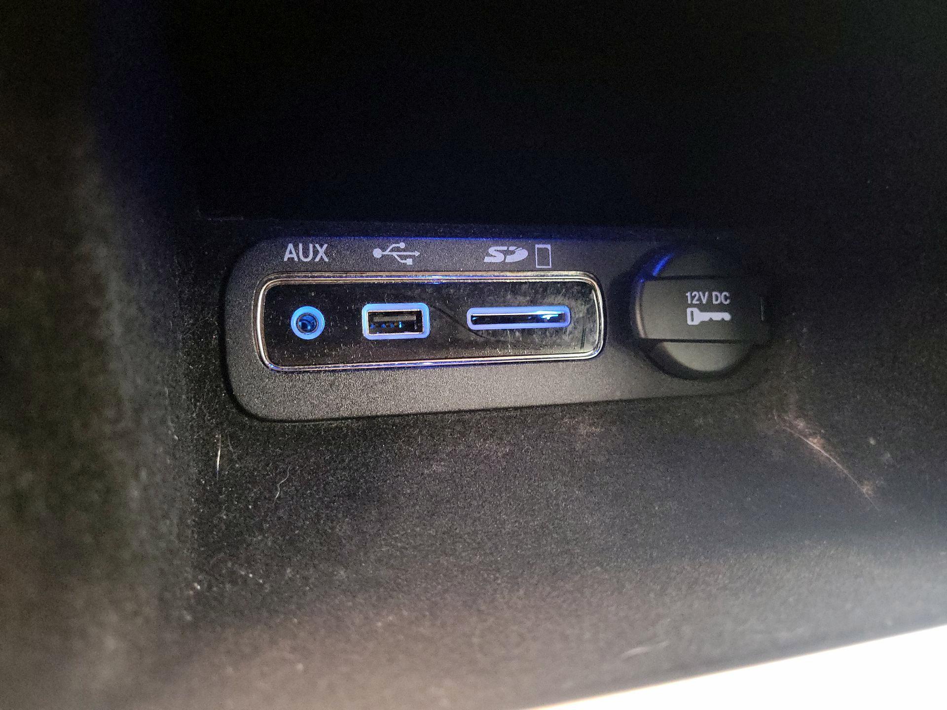 Thumbnail: 2015 Jeep Grand Cherokee - 18