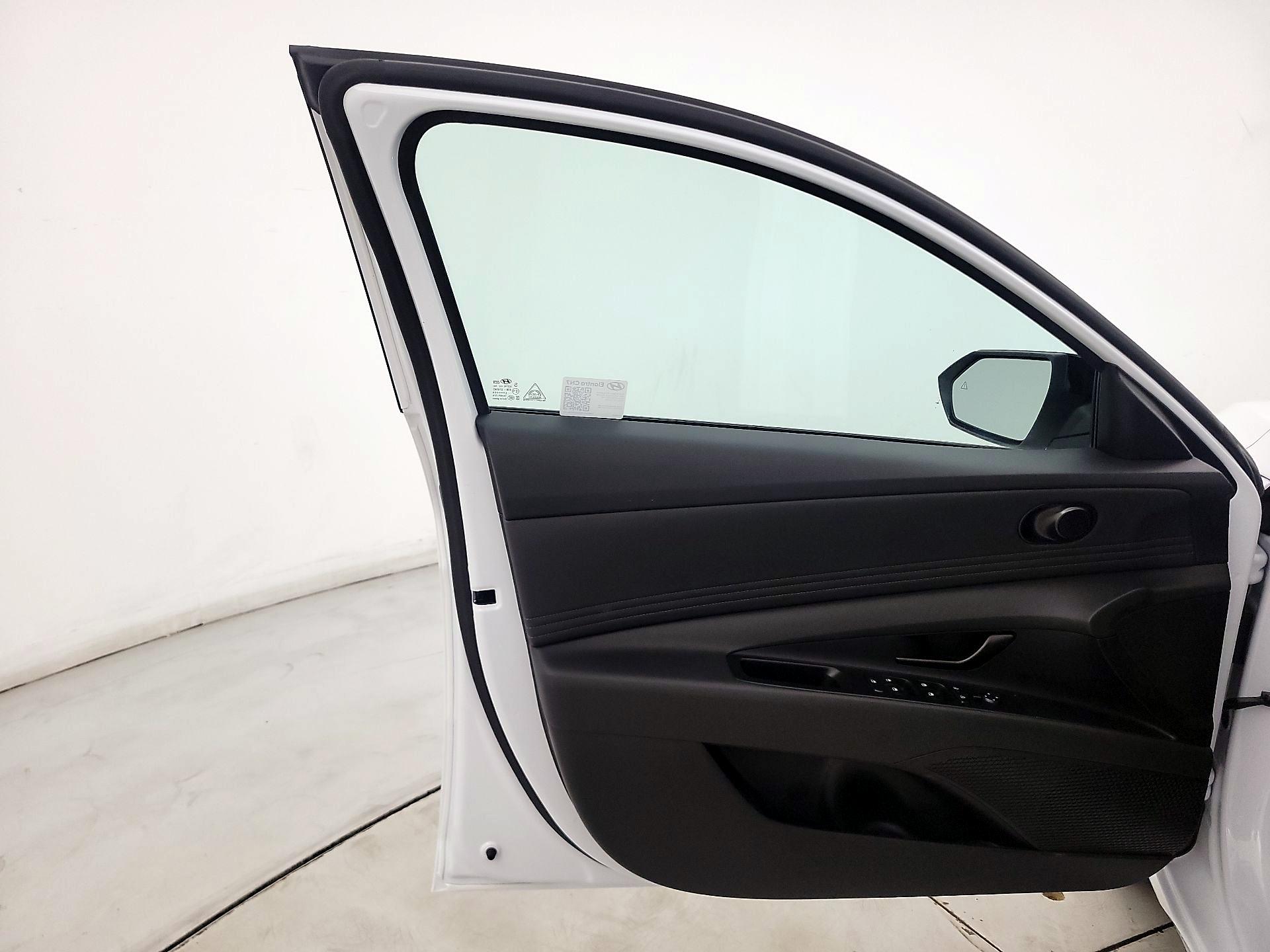 Thumbnail: 2025 Hyundai Elantra - 12