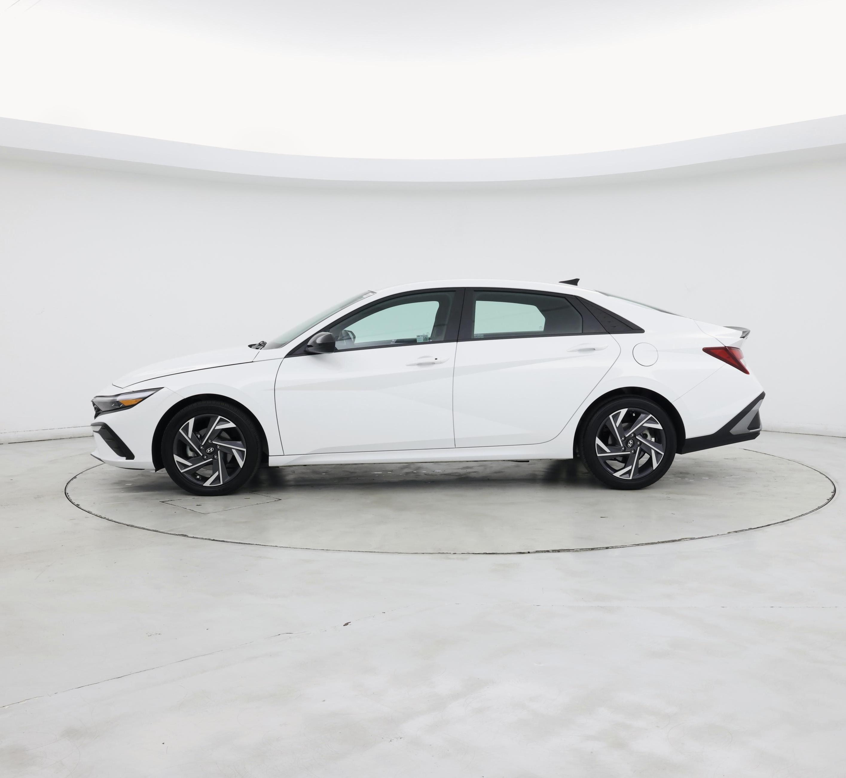 Thumbnail: 2025 Hyundai Elantra - 3