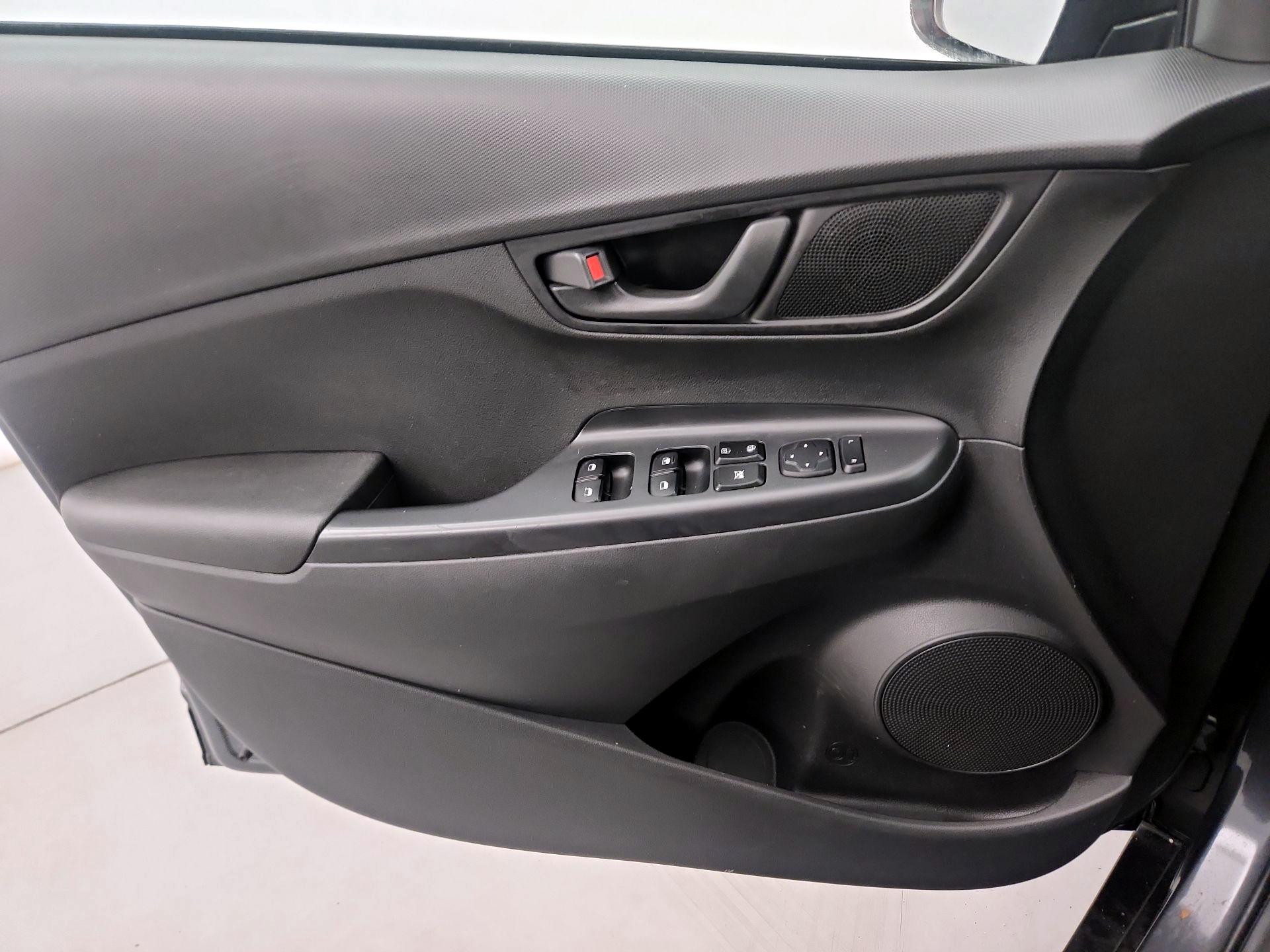 Thumbnail: 2022 Hyundai Kona - 12