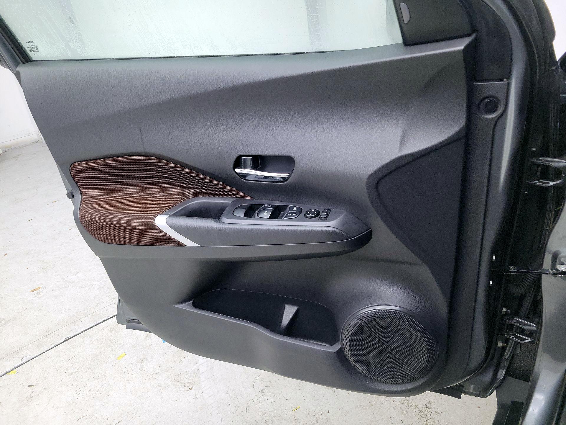 Thumbnail: 2023 Nissan Kicks - 12