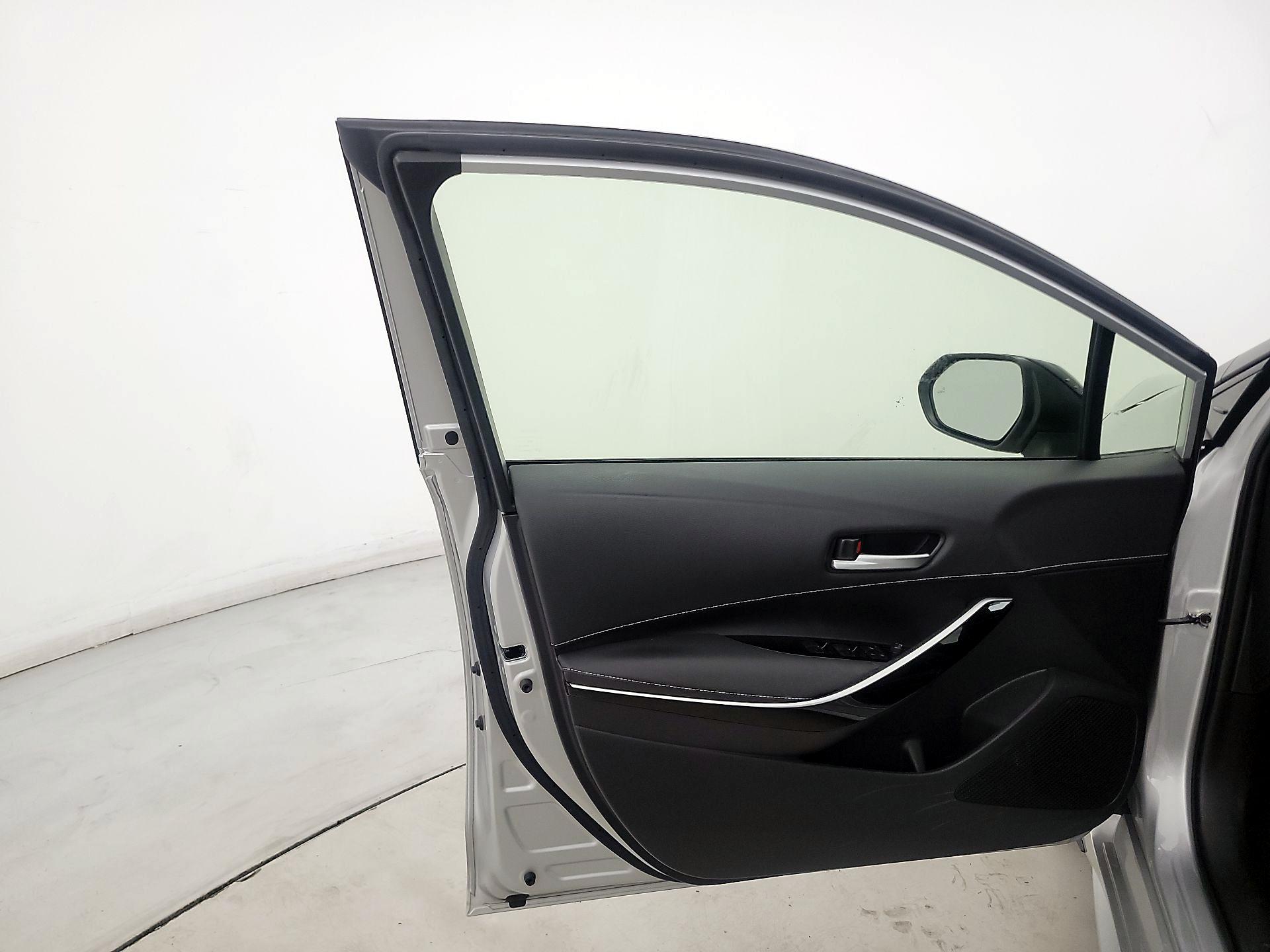 Thumbnail: 2023 Toyota Corolla - 12