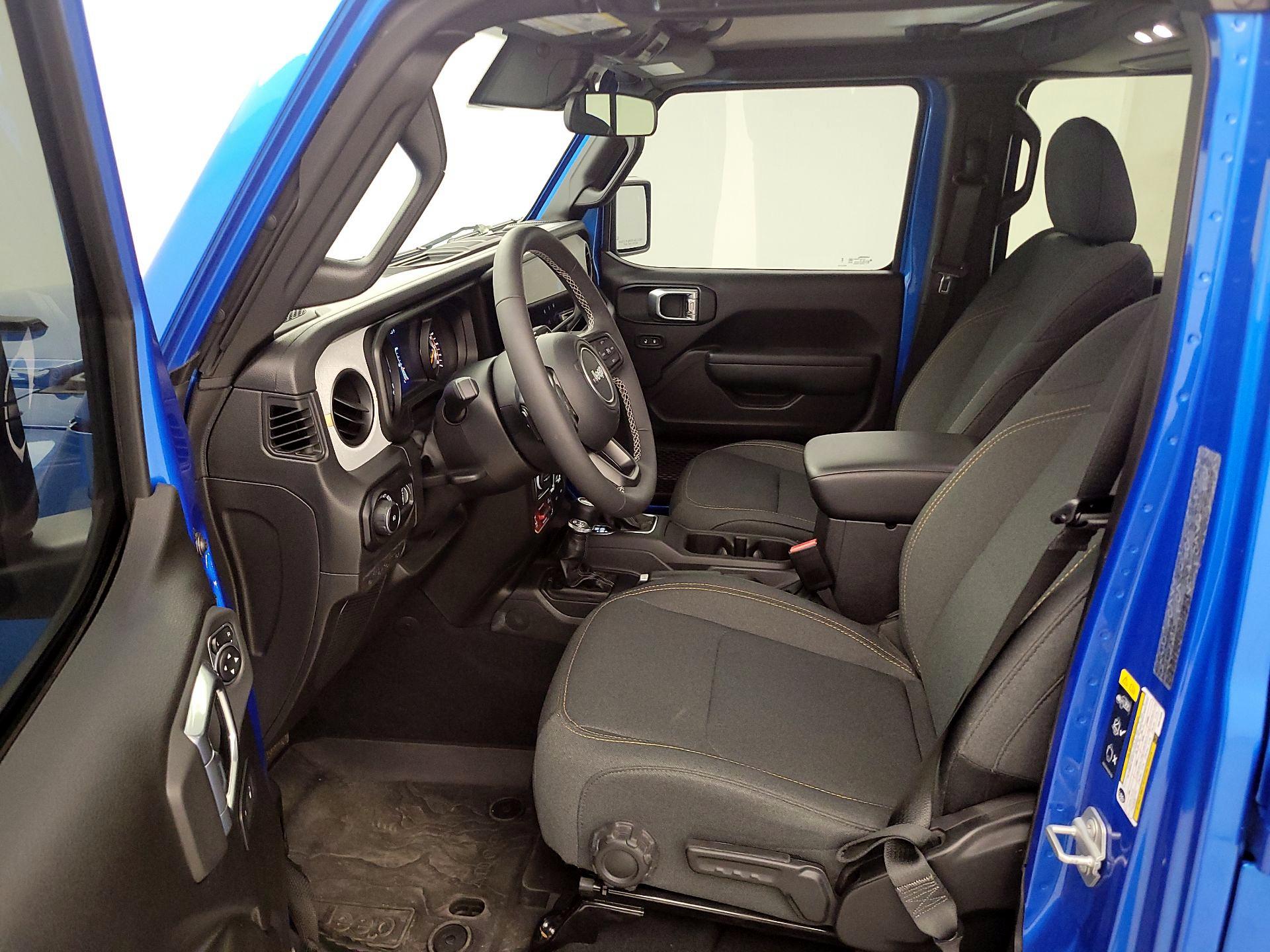 Thumbnail: 2025 Jeep Wrangler - 11