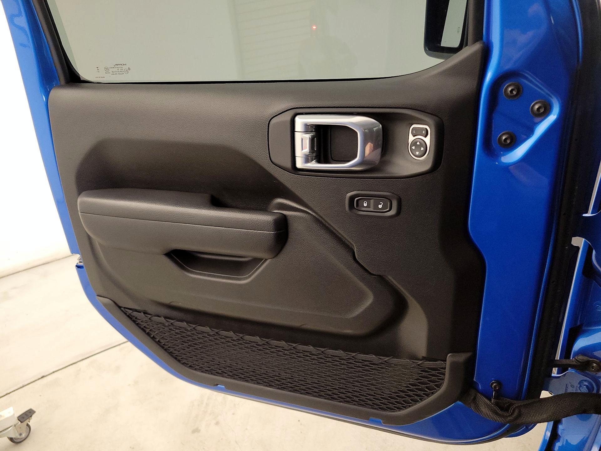 Thumbnail: 2025 Jeep Wrangler - 12