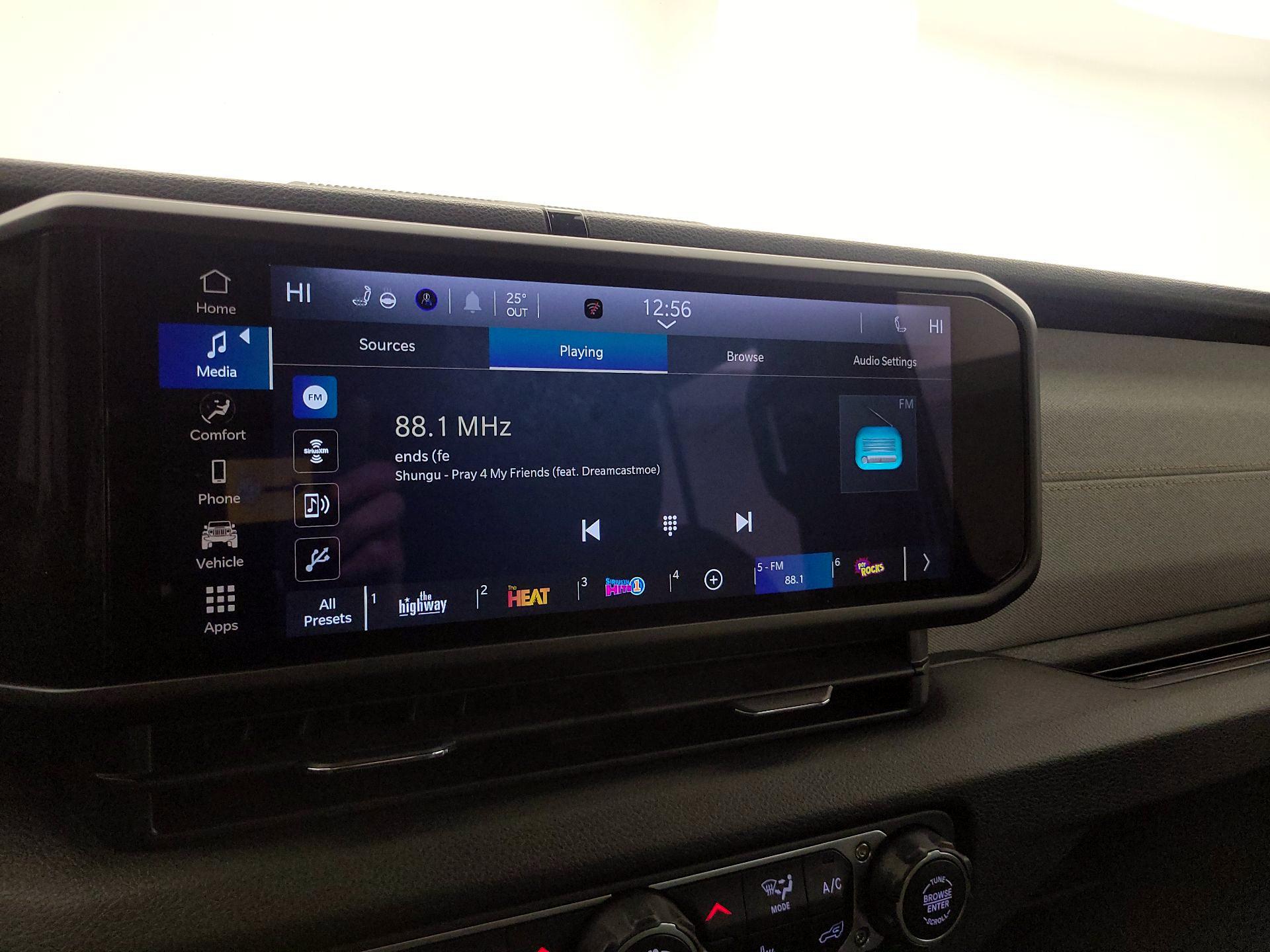 Thumbnail: 2025 Jeep Wrangler - 15