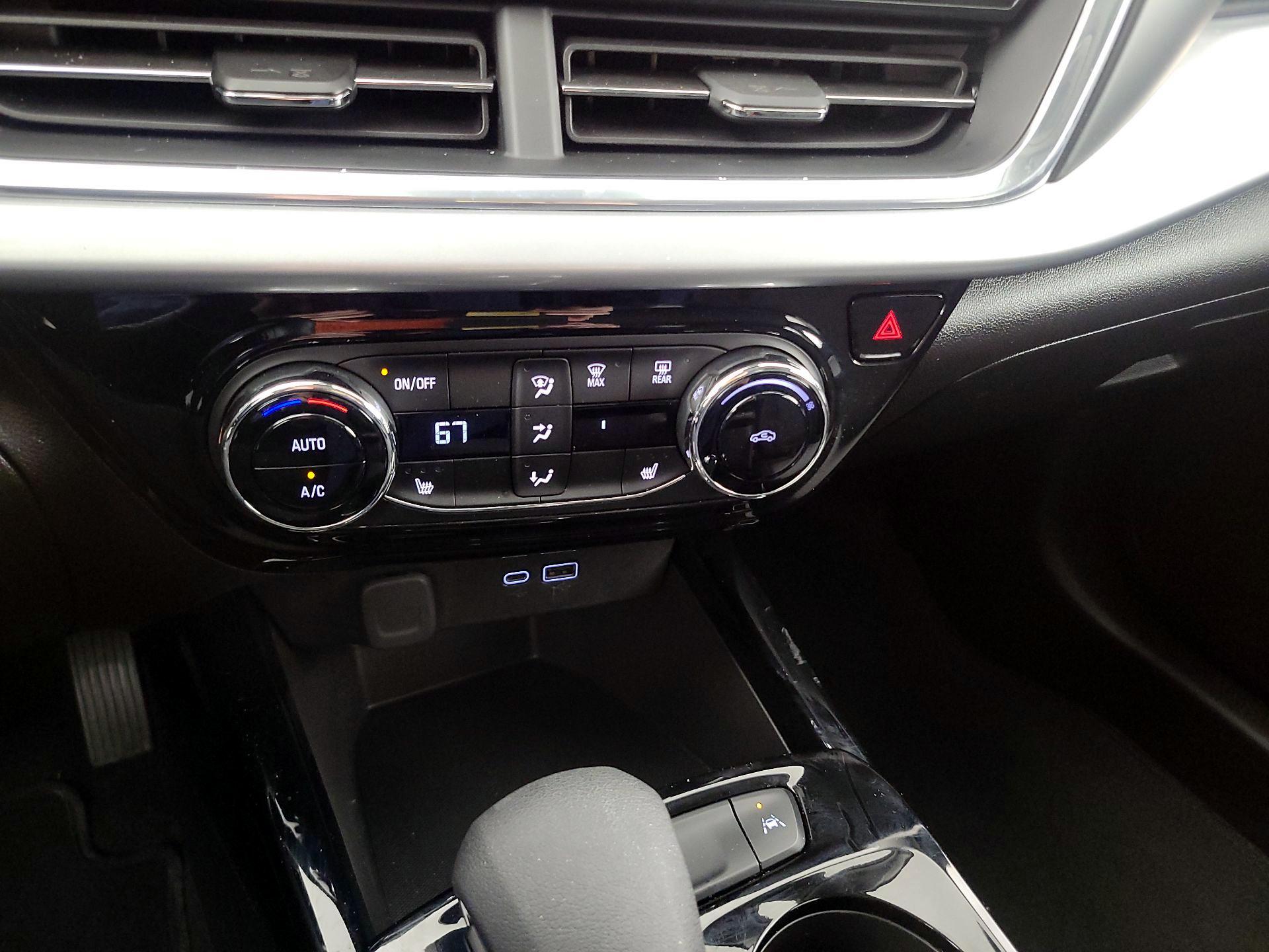 Thumbnail: 2024 Chevrolet Trax - 16