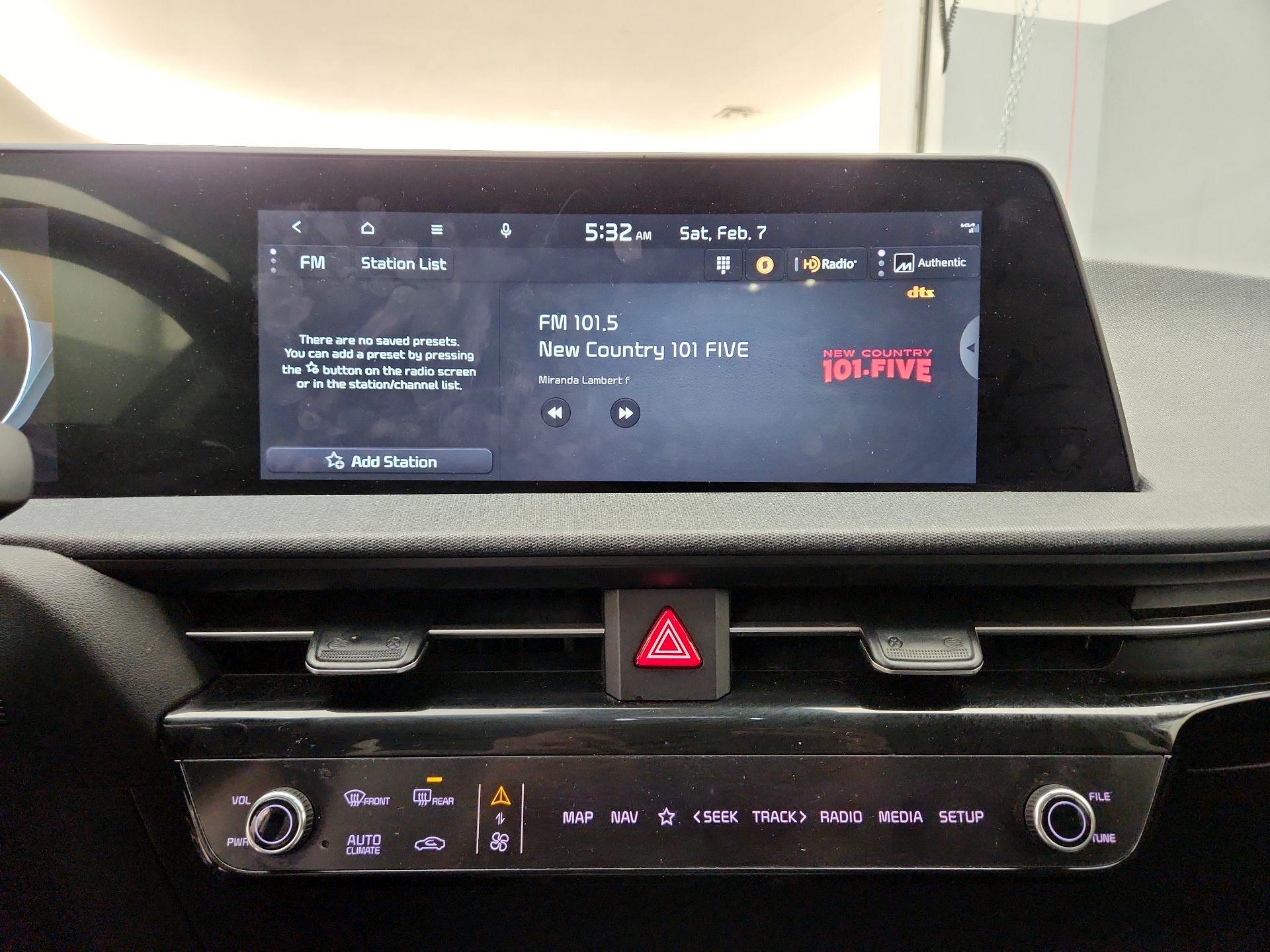 Thumbnail: 2023 Kia EV6 - 16