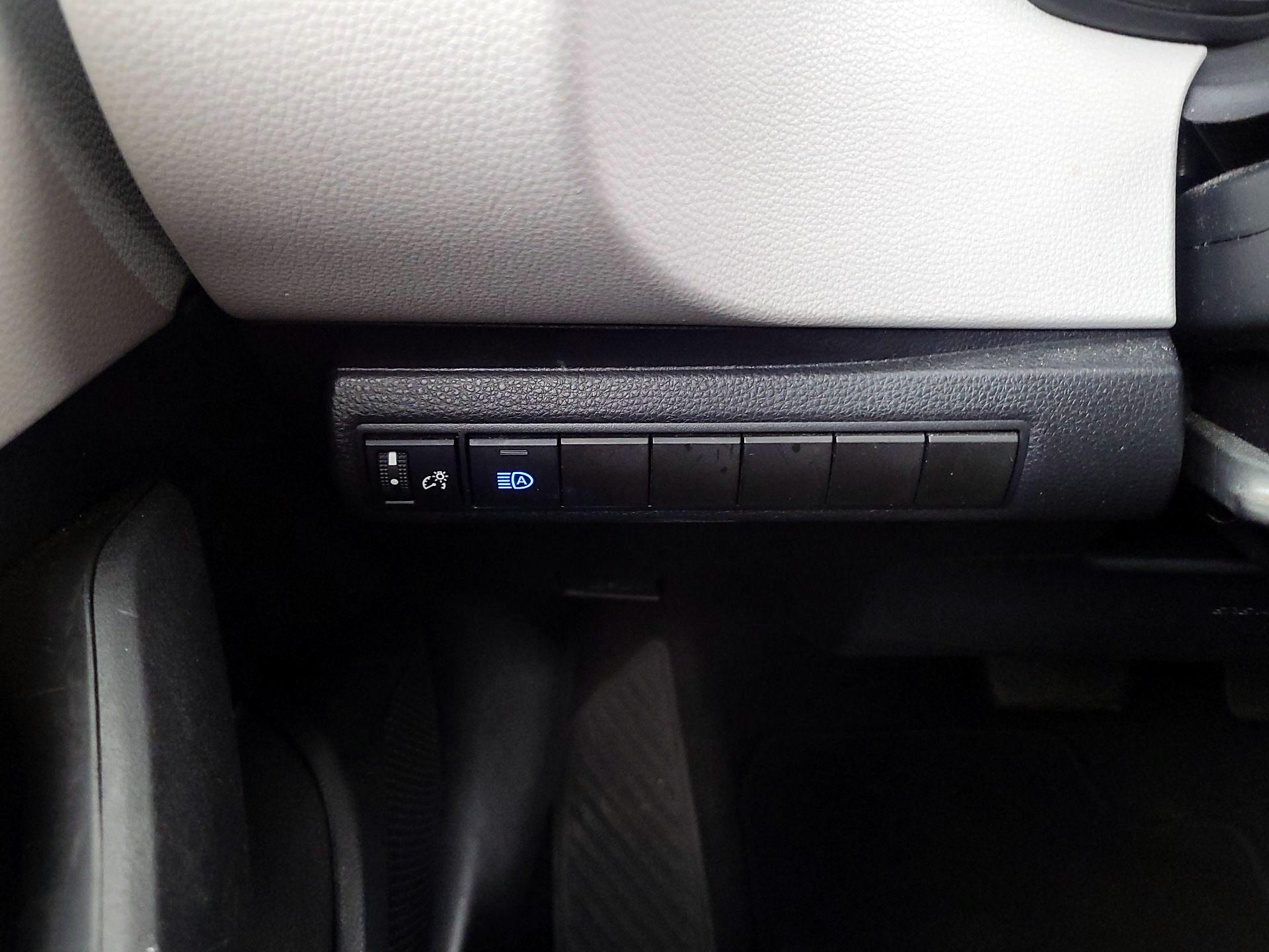 Thumbnail: 2020 Toyota Corolla - 13